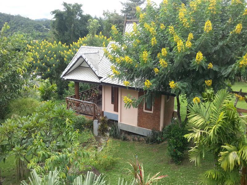 & Baan Chonphao Pai