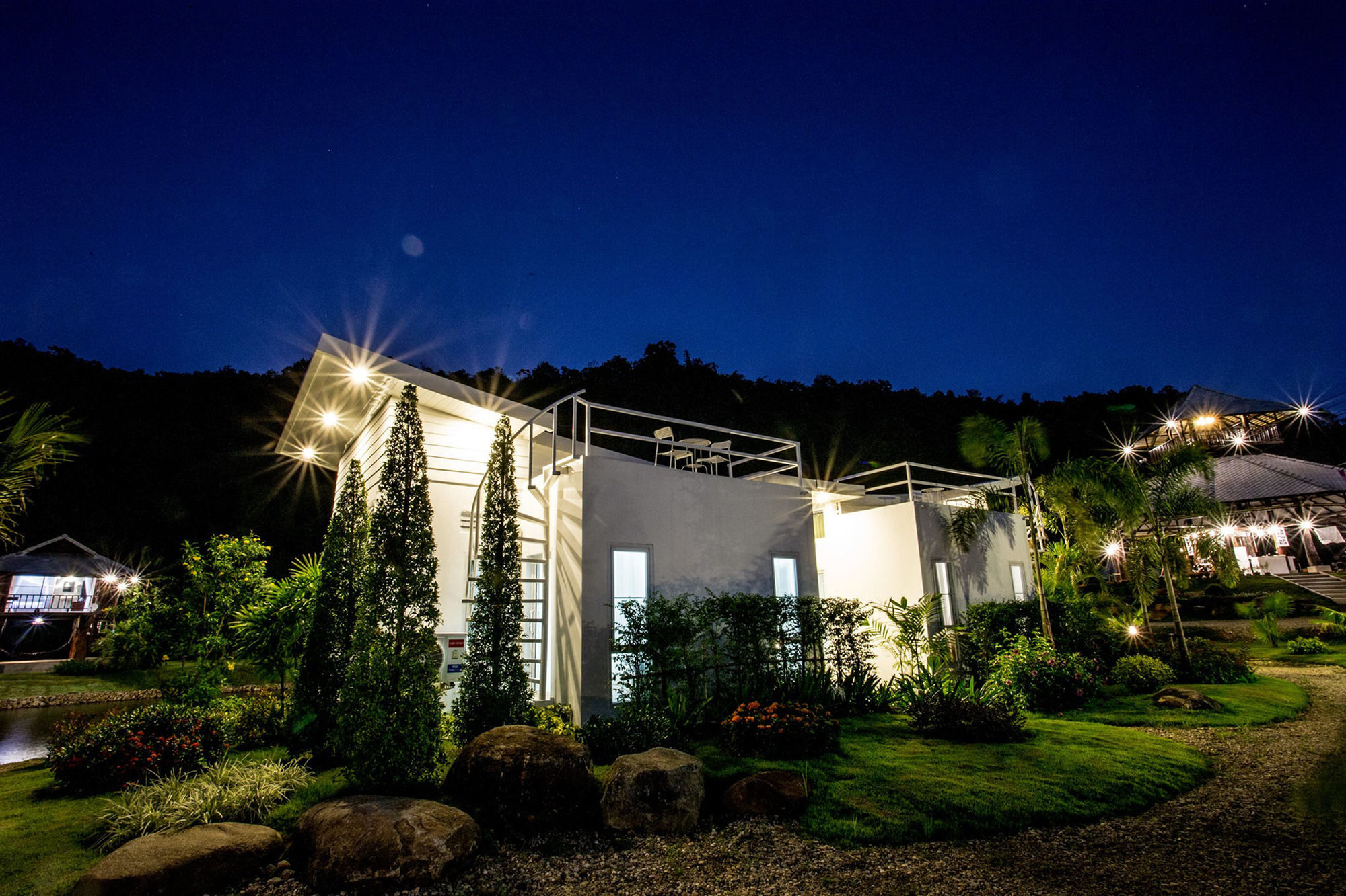The White House Boutique Resort 3*