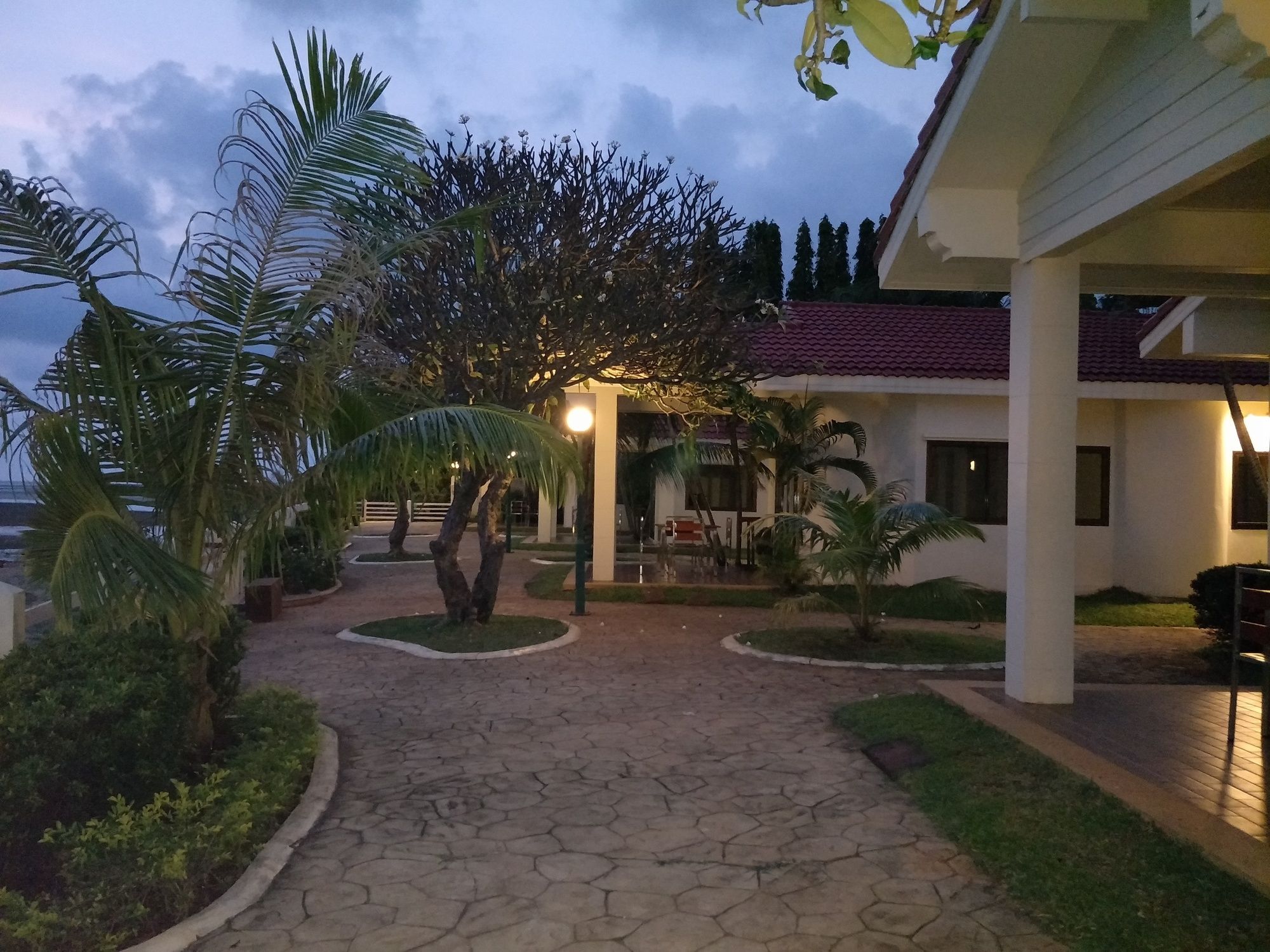 Resort New Travel & Chao Lao Beach