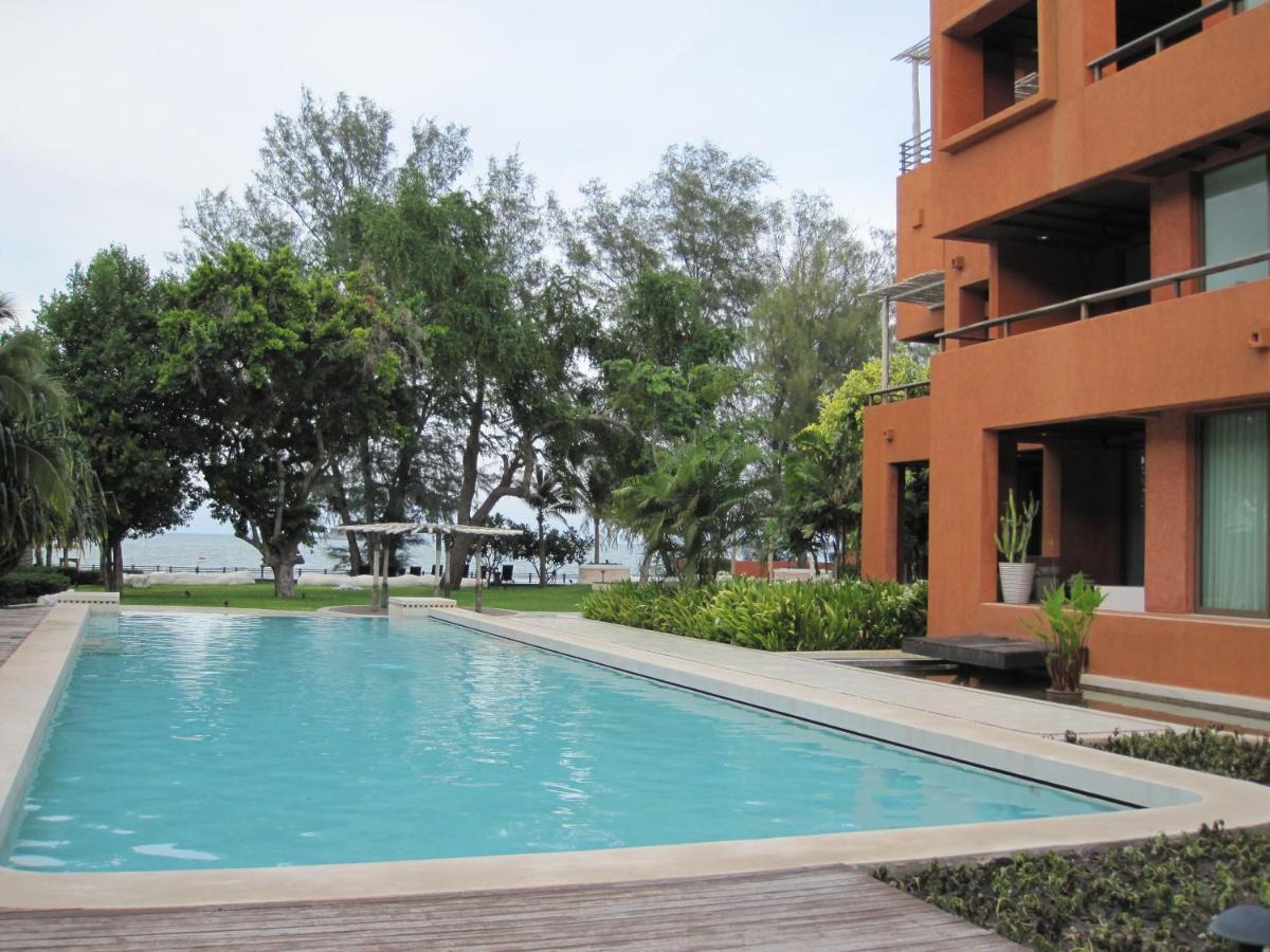 Apartment Tortugas Unit C101 *