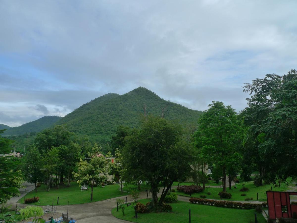 Resort Hi-scene Suan Phueng