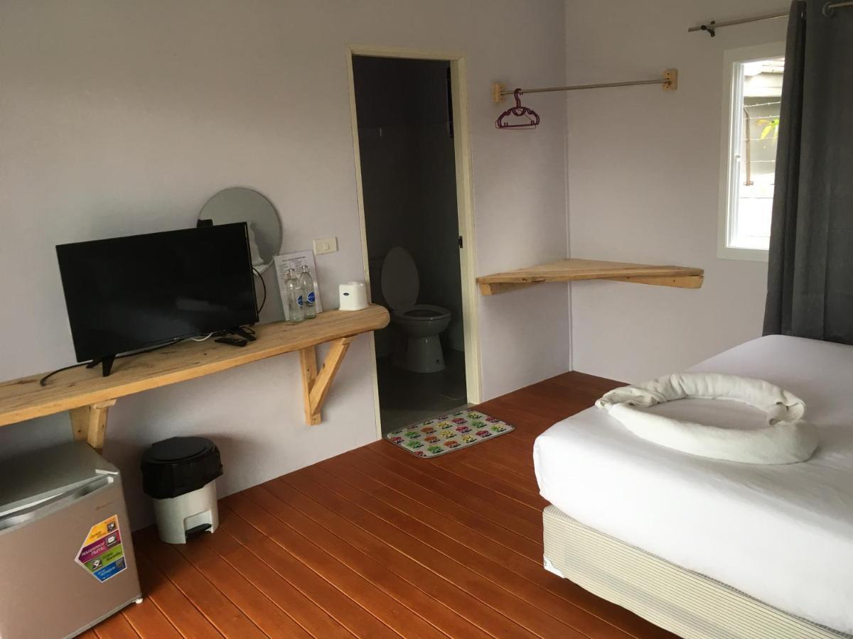 Pak Dee Resort 3*