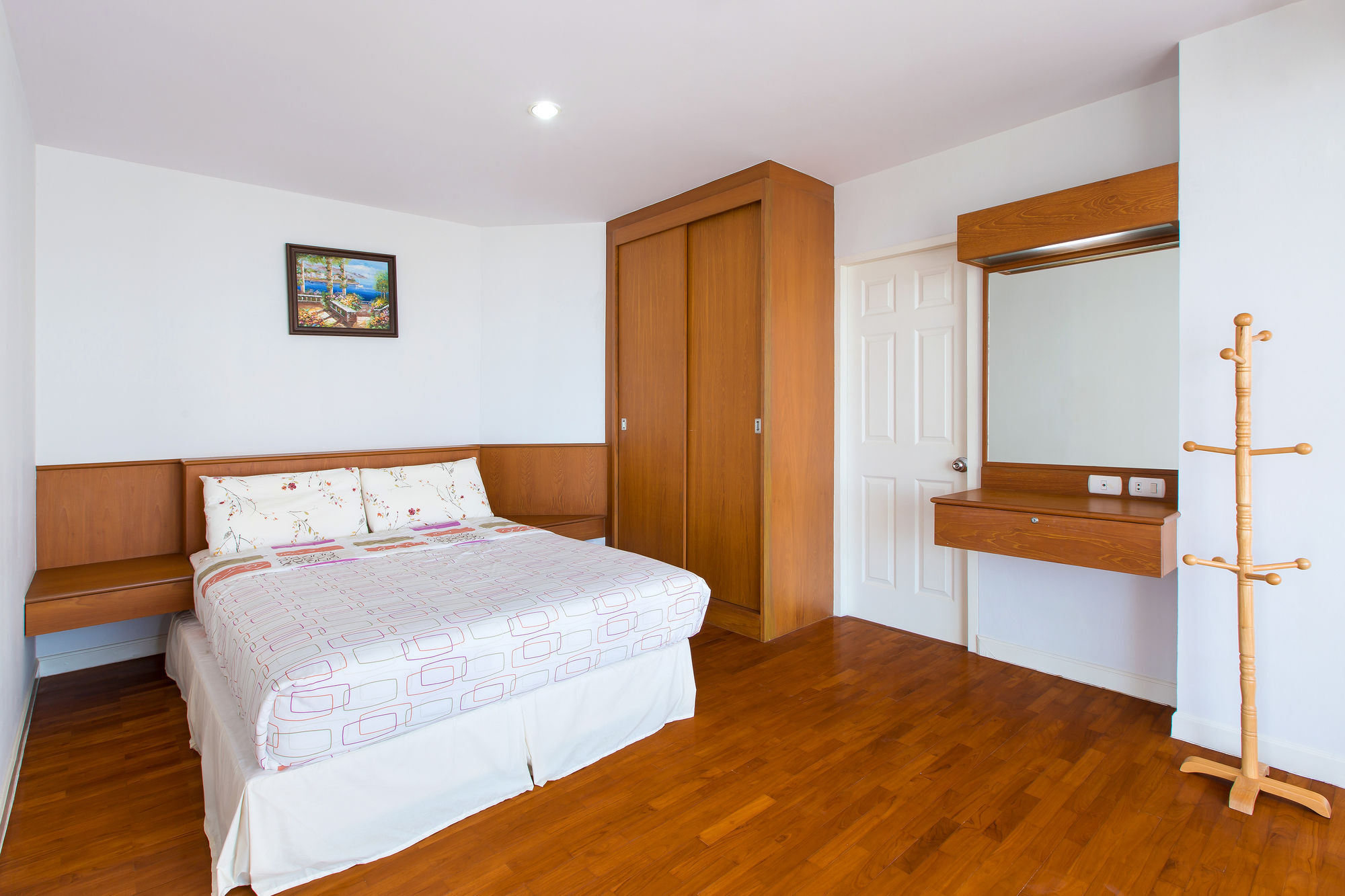 Baan Poolom Beachfront *