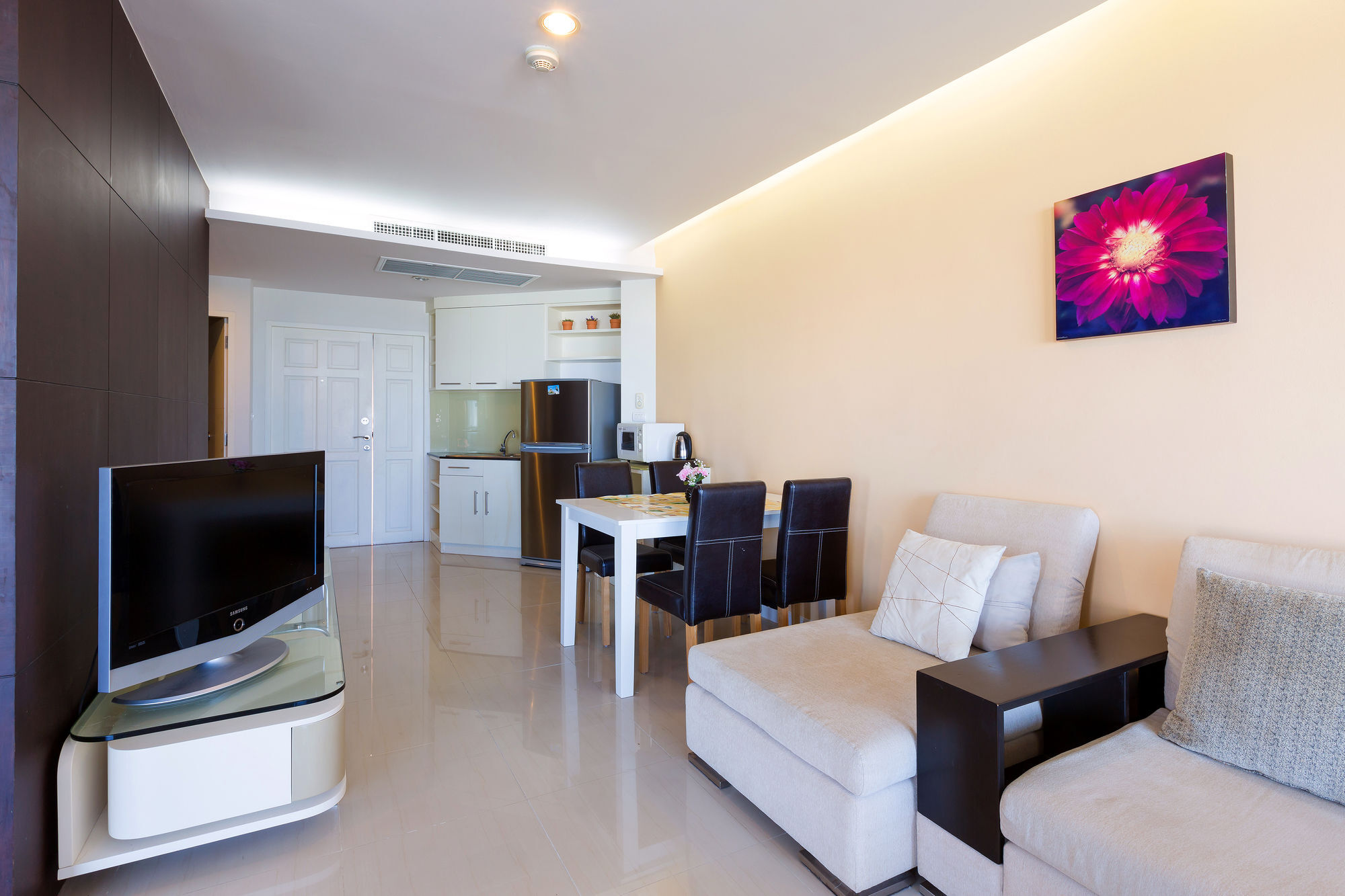 Apartment Baan Poolom Beachfront *