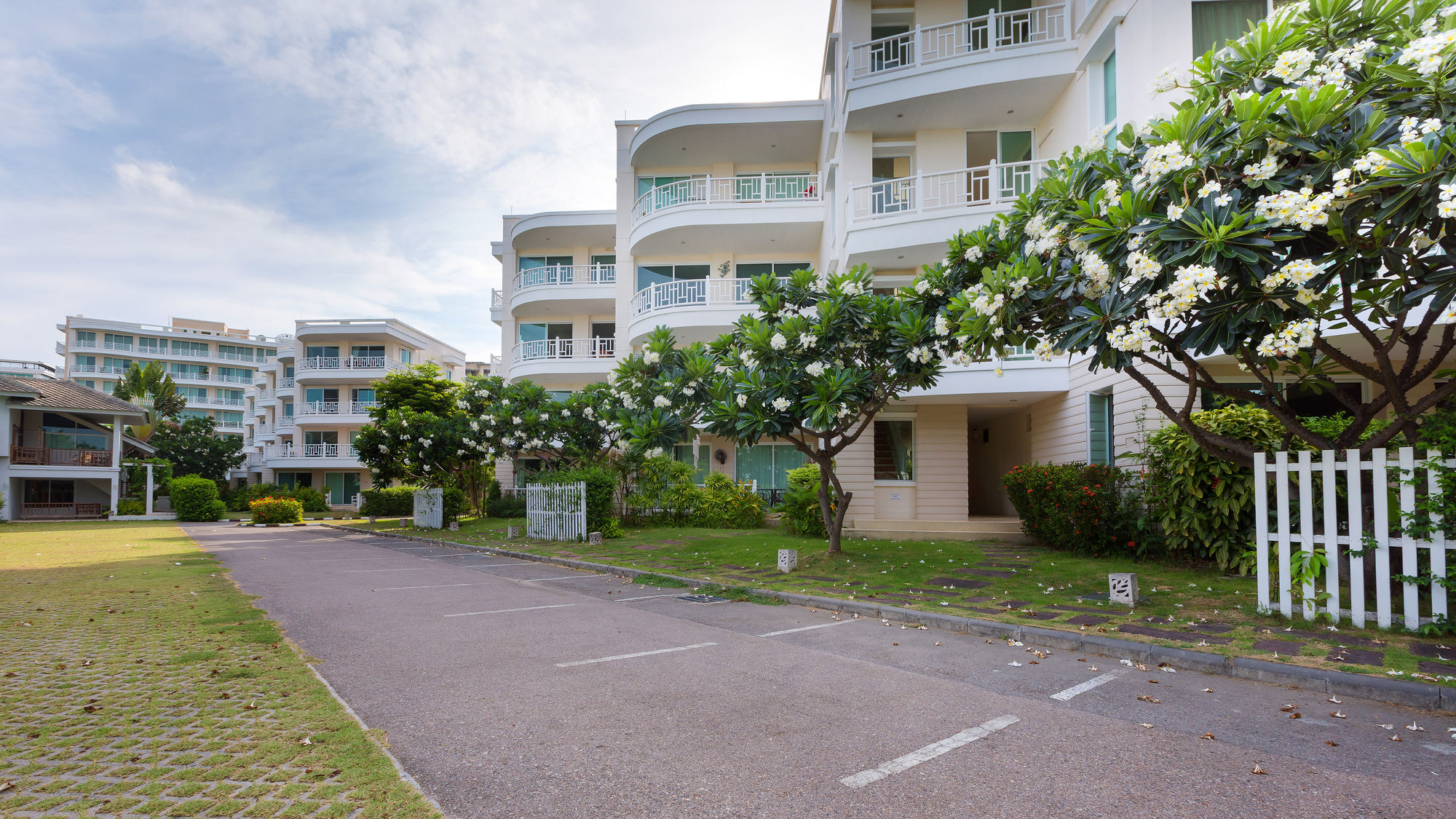 Baan Poolom Beachfront Hua Hin