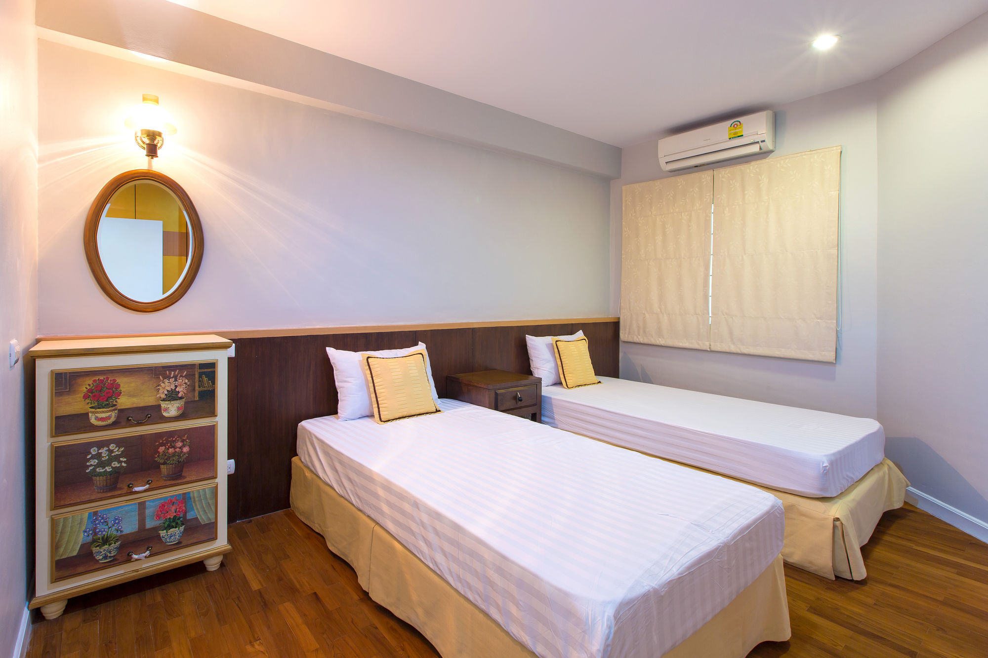 Baan Poolom Beachfront