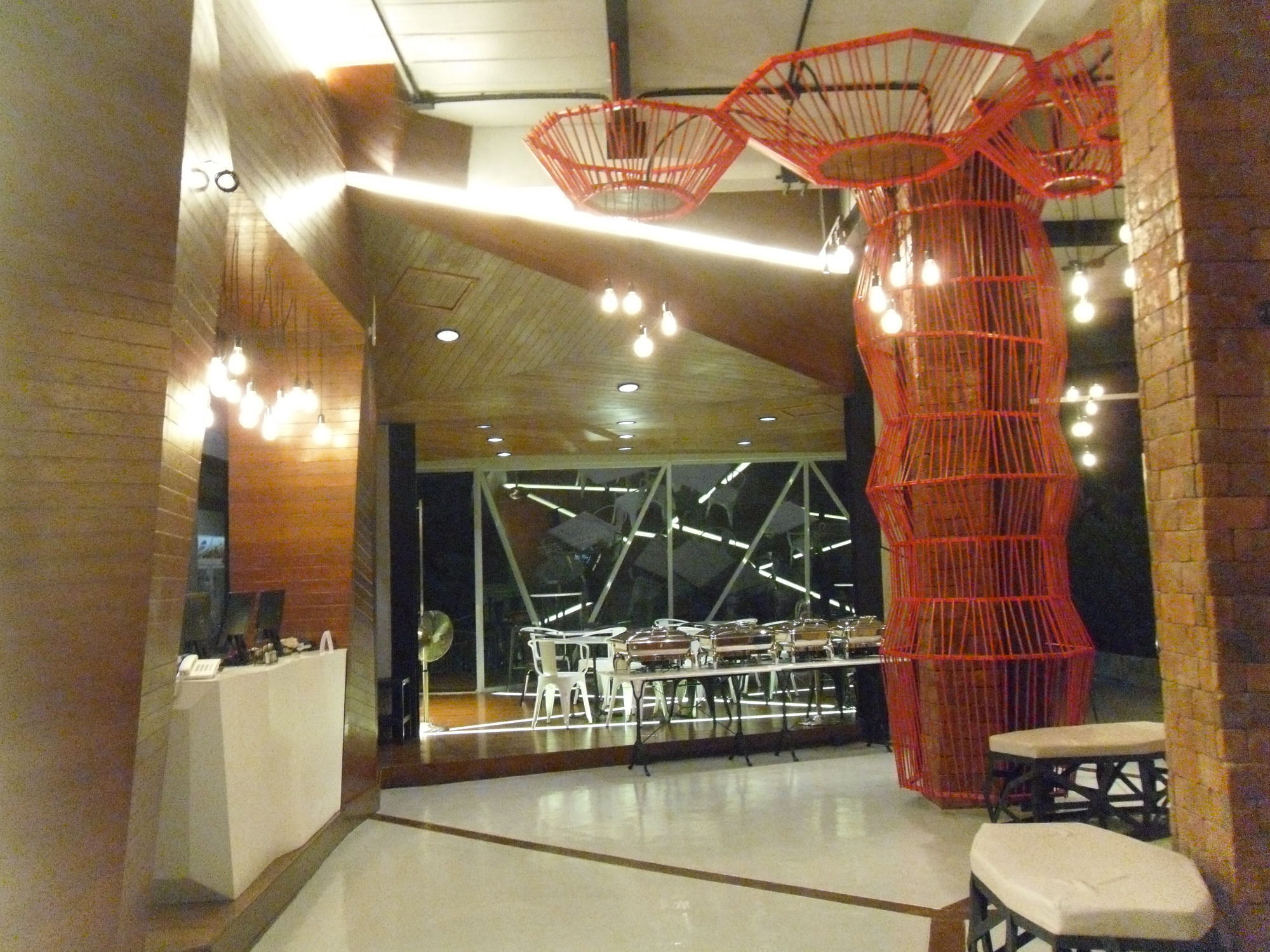 Hotel Sea Crest By Jomtien Beach