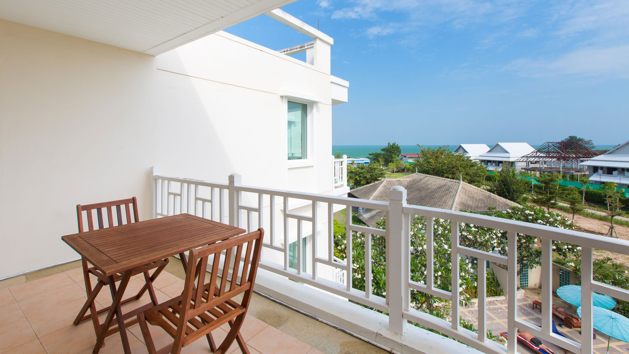 Apartment Baan Poolom Beachfront
