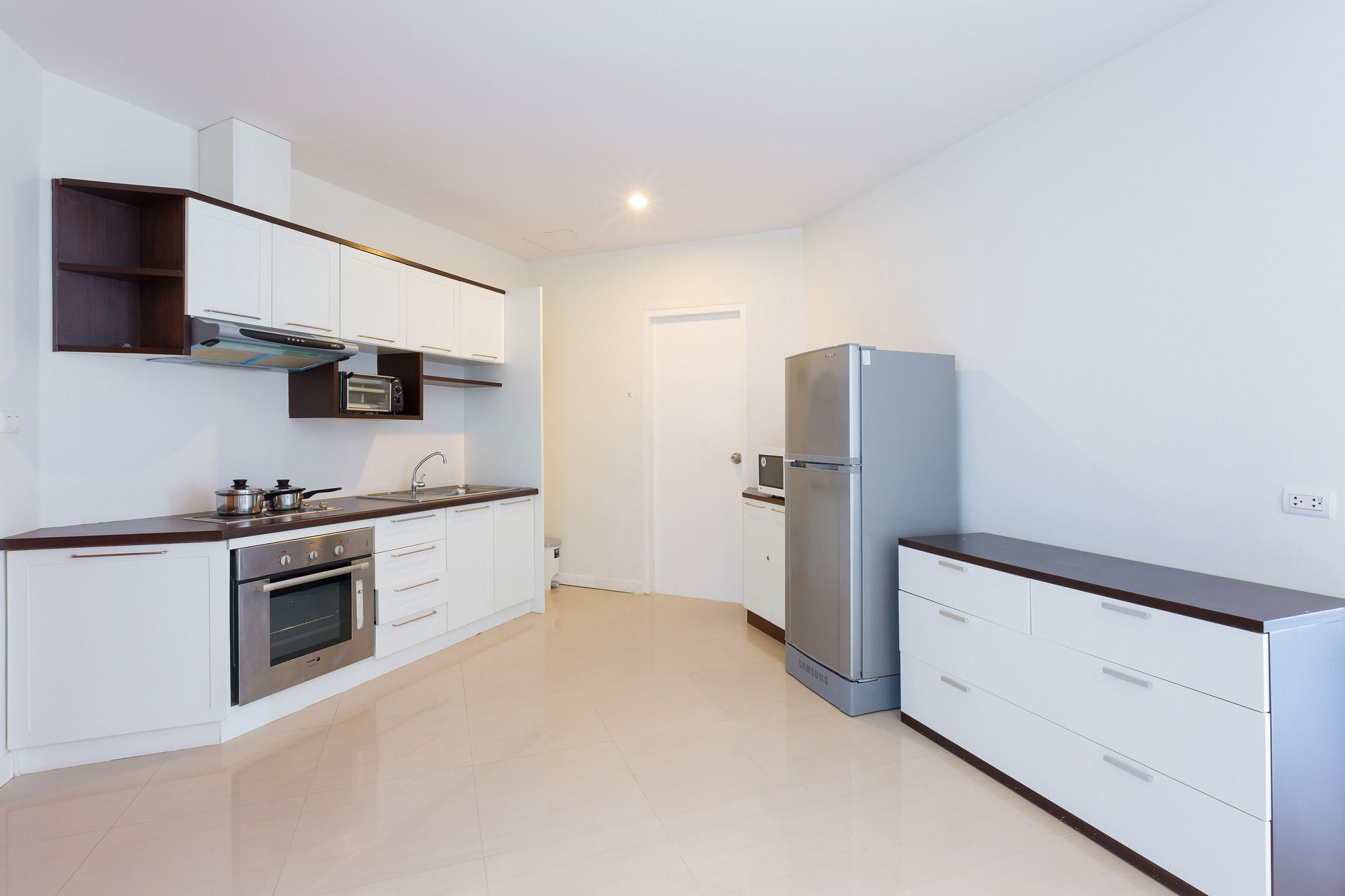 Baan Poolom Beachfront Apartment Hua Hin
