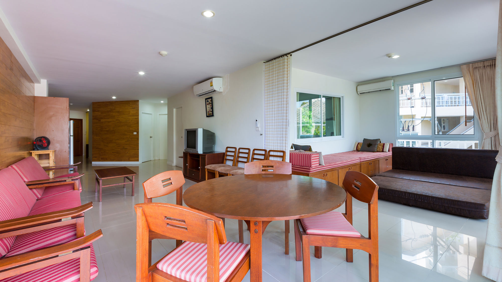 Apartment Baan Poolom Beachfront *