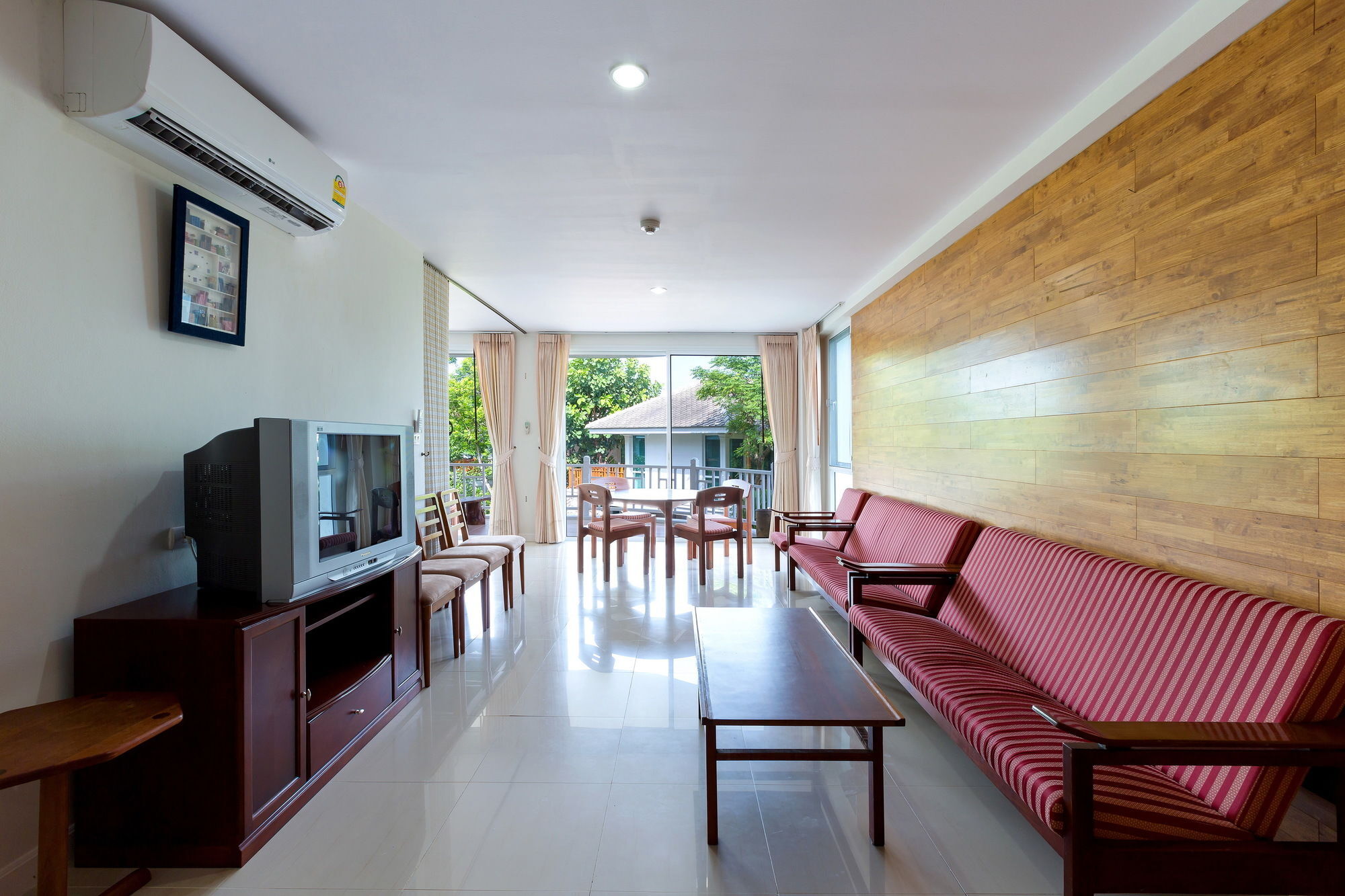 Apartment Baan Poolom Beachfront *