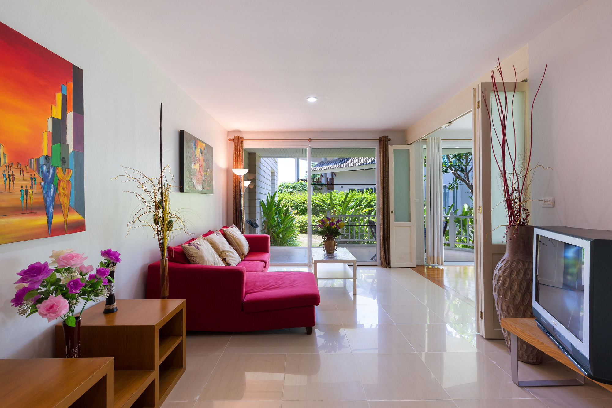 Baan Poolom Beachfront Apartment