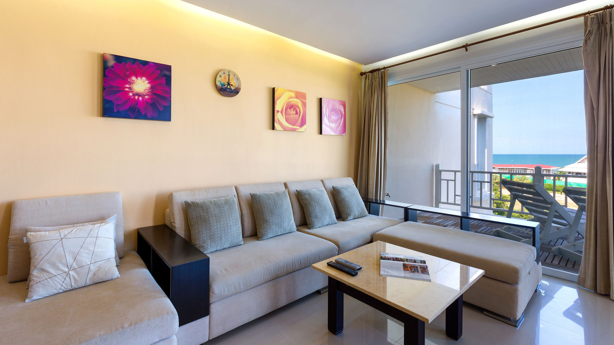 Baan Poolom Beachfront Apartment Hua Hin