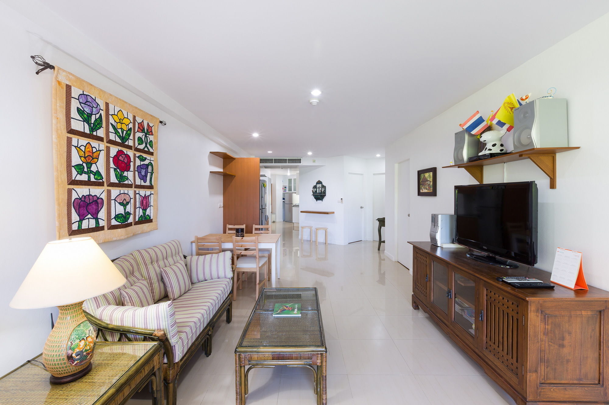 Baan Poolom Beachfront Apartment *