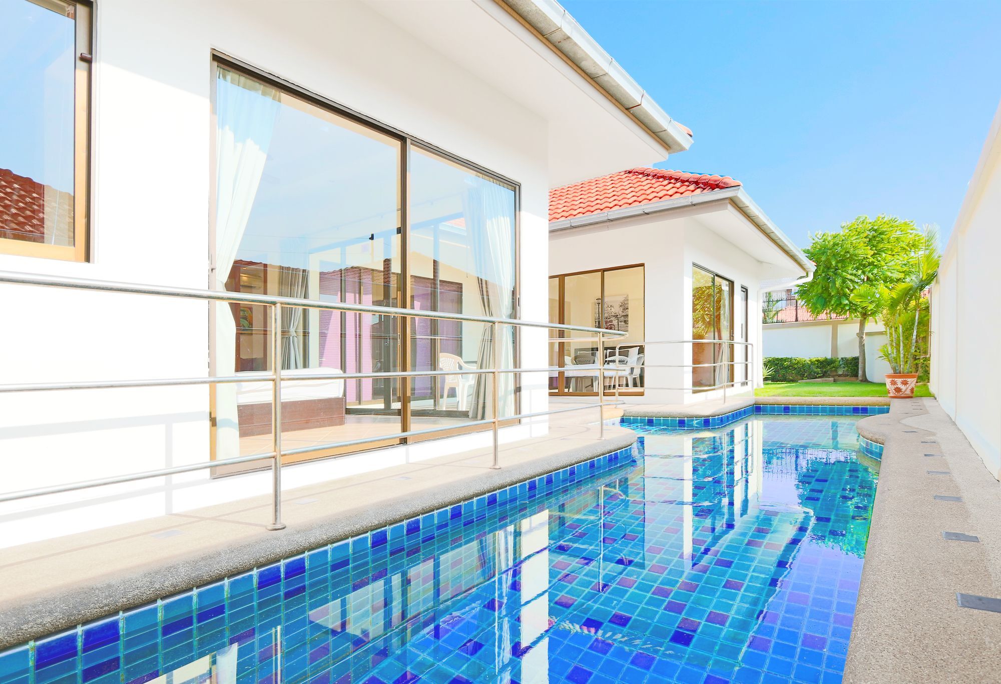 Corrib Village South * Pattaya