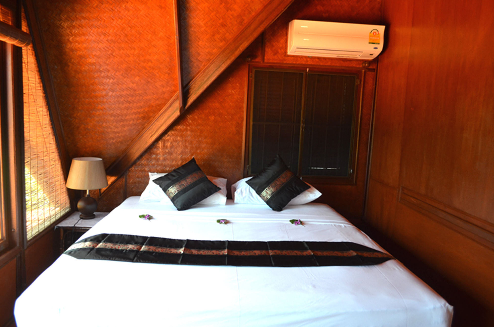 Green Coconut Village B1 Hotel *