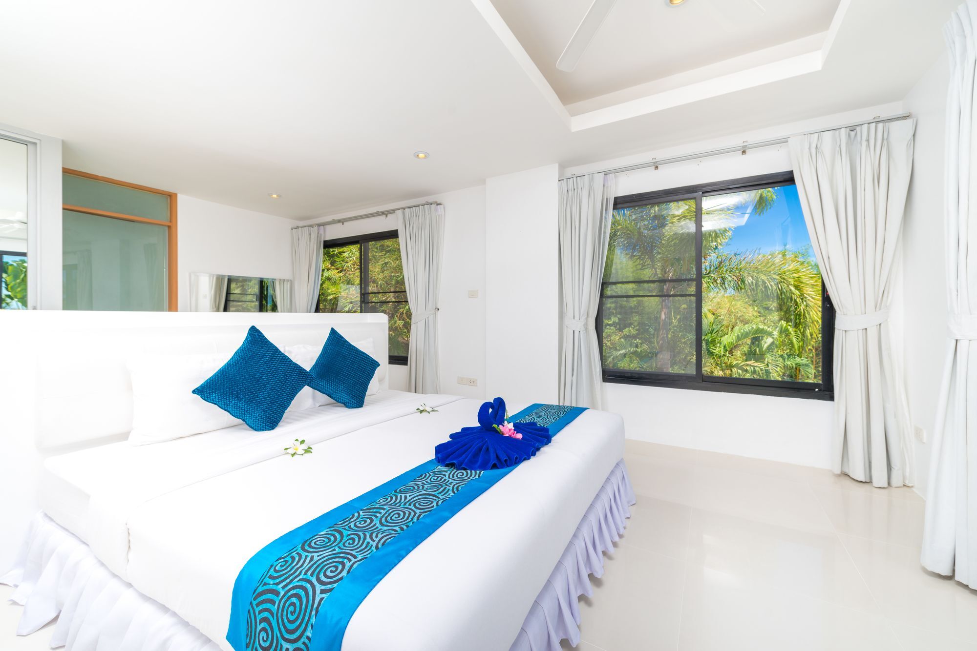 Villa White Stone With Sea View & Private Pool *
