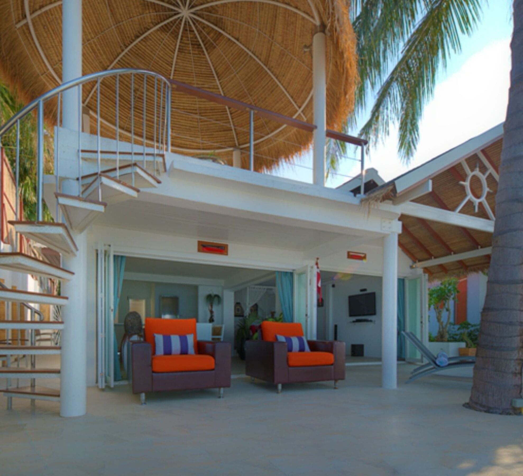 3 Bedroom Front - On Beautiful Bangrak Villa *
