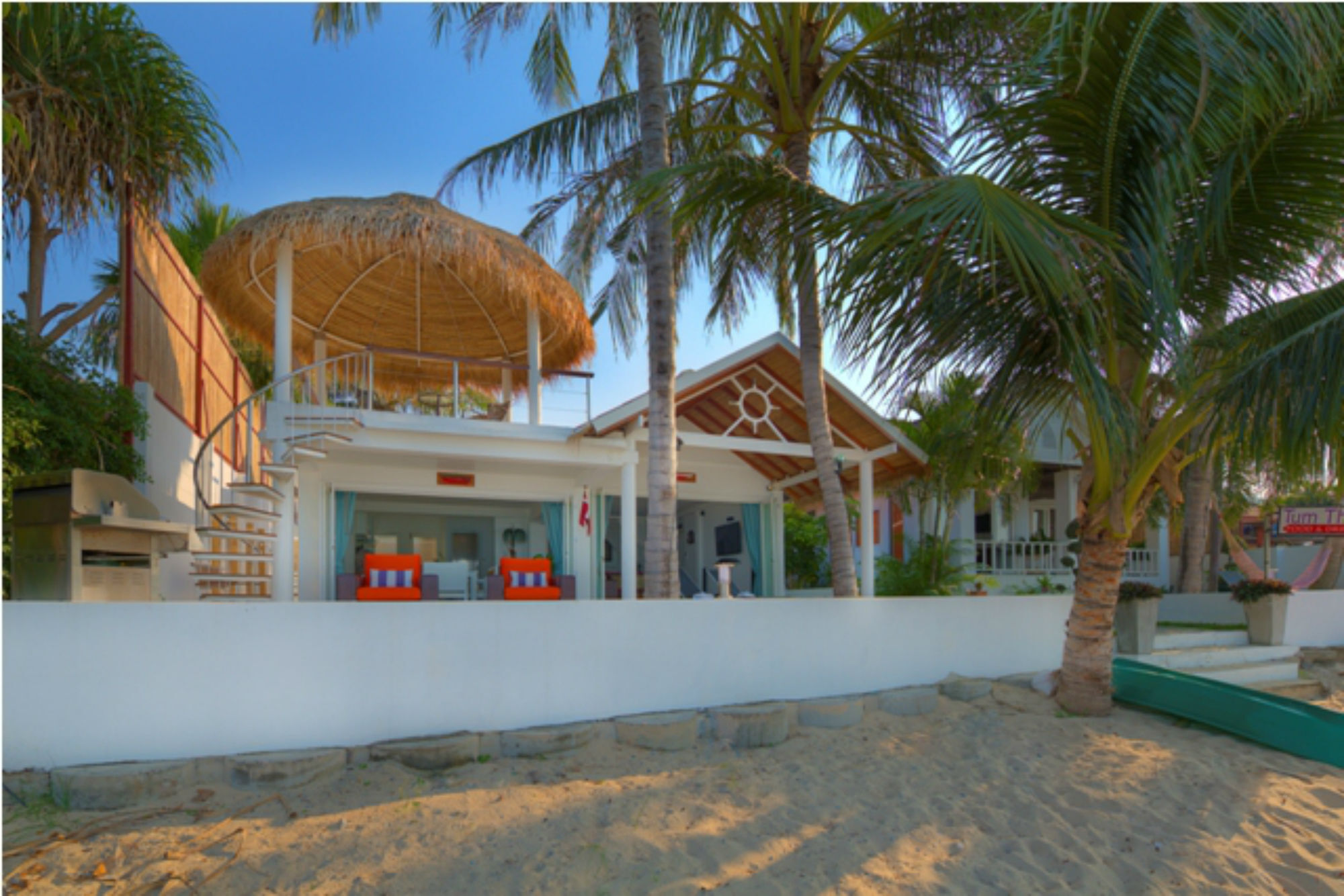 Villa 3 Bedroom Front - On Beautiful Bangrak