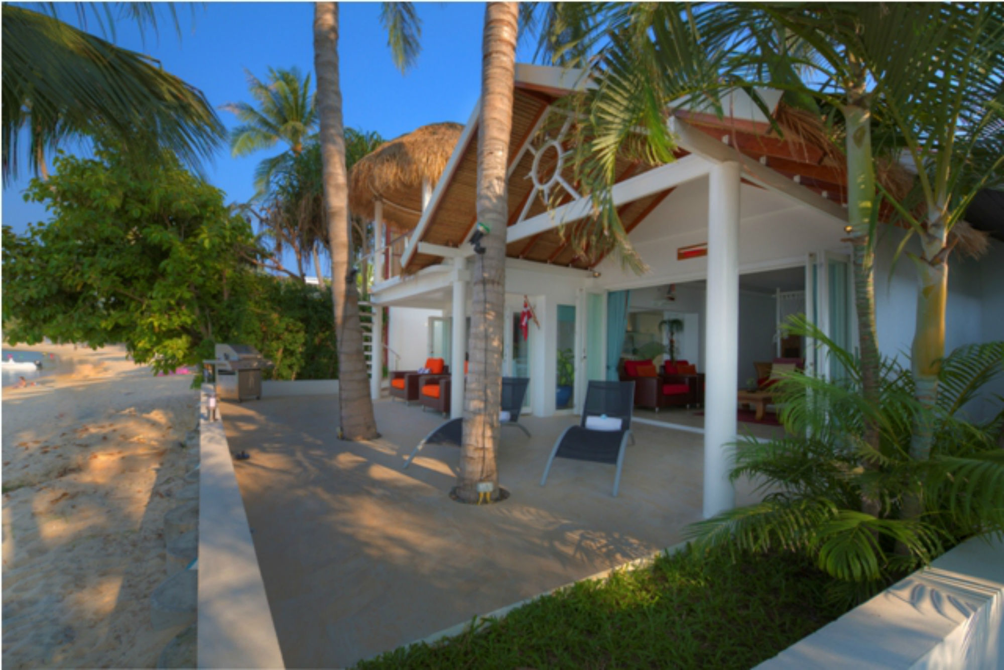 3 Bedroom Front - On Beautiful Bangrak Villa *