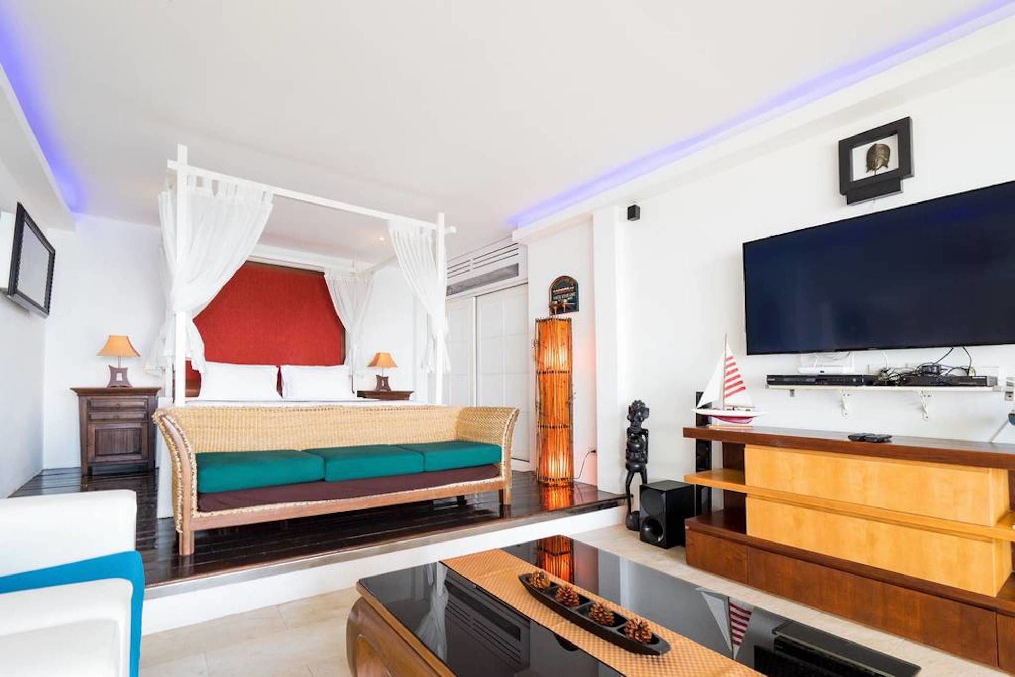 Villa 3 Bedroom Front - On Beautiful Bangrak