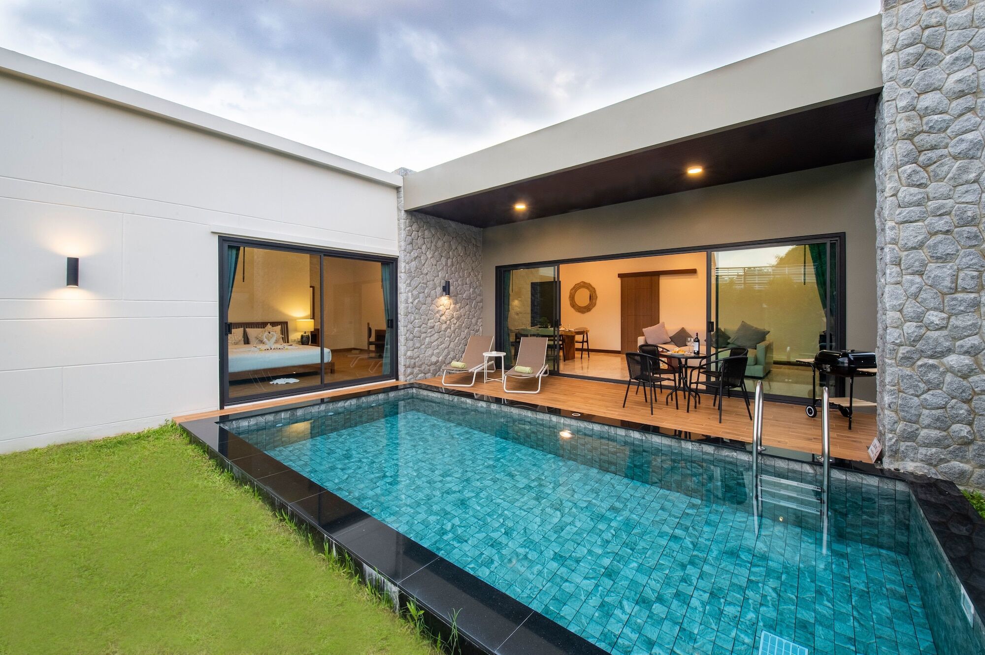 Acasia Pool Phuket Resort