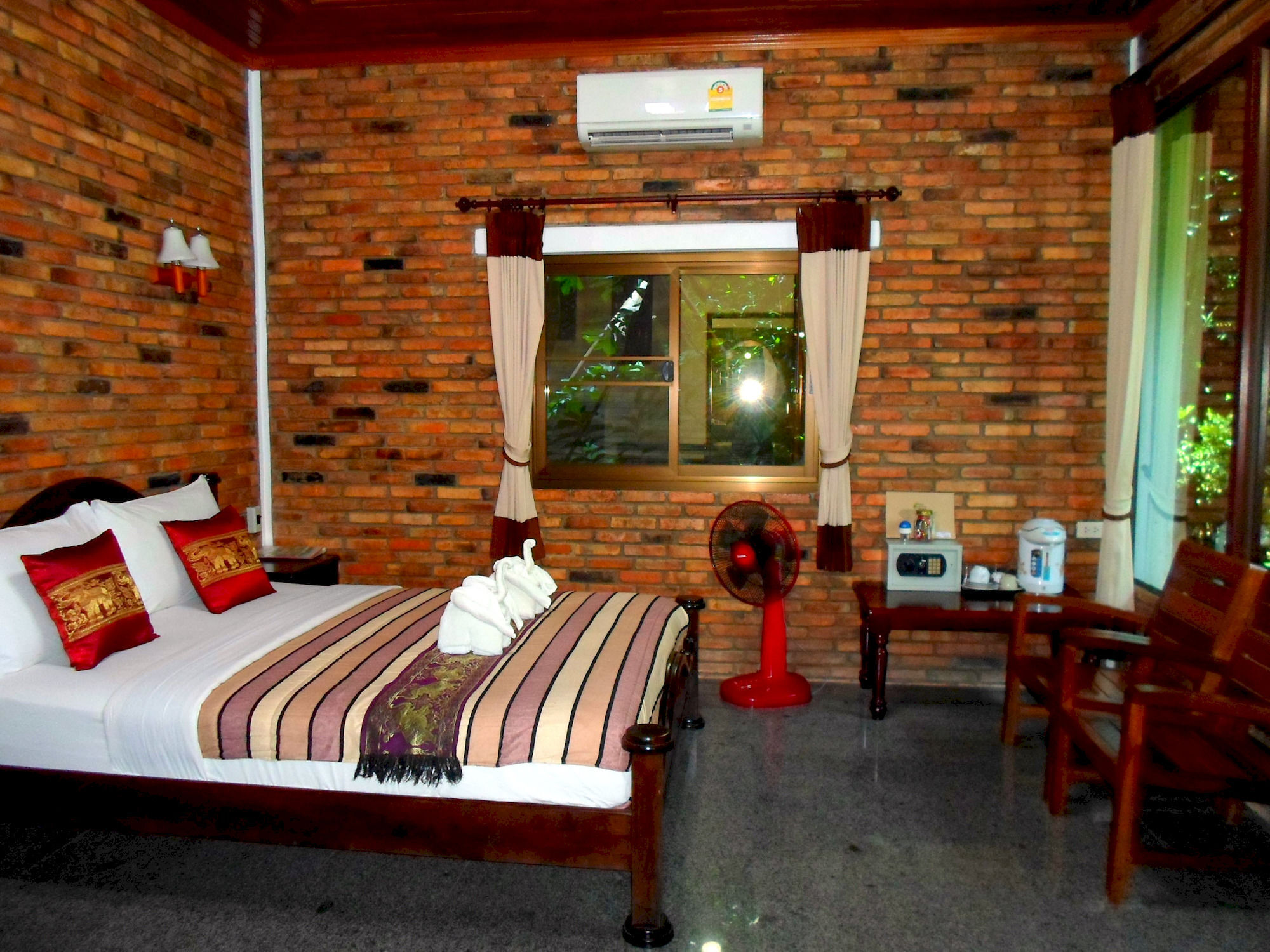 Resort Khaosok And 3*