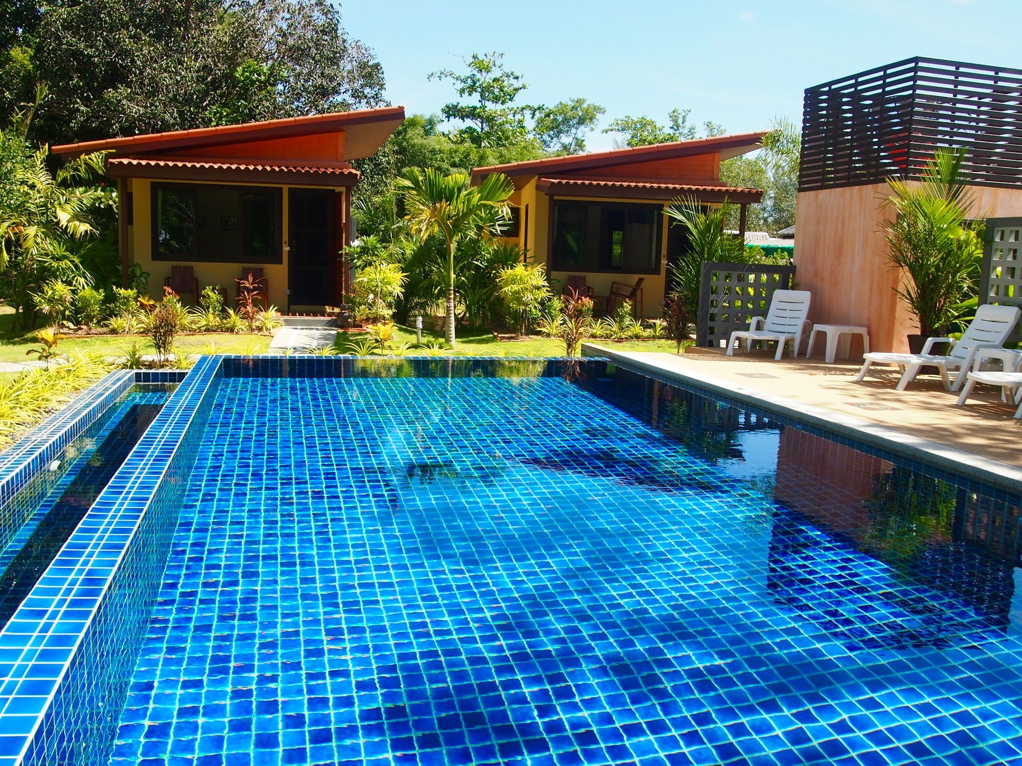 At Bangsak 3* Khao Lak