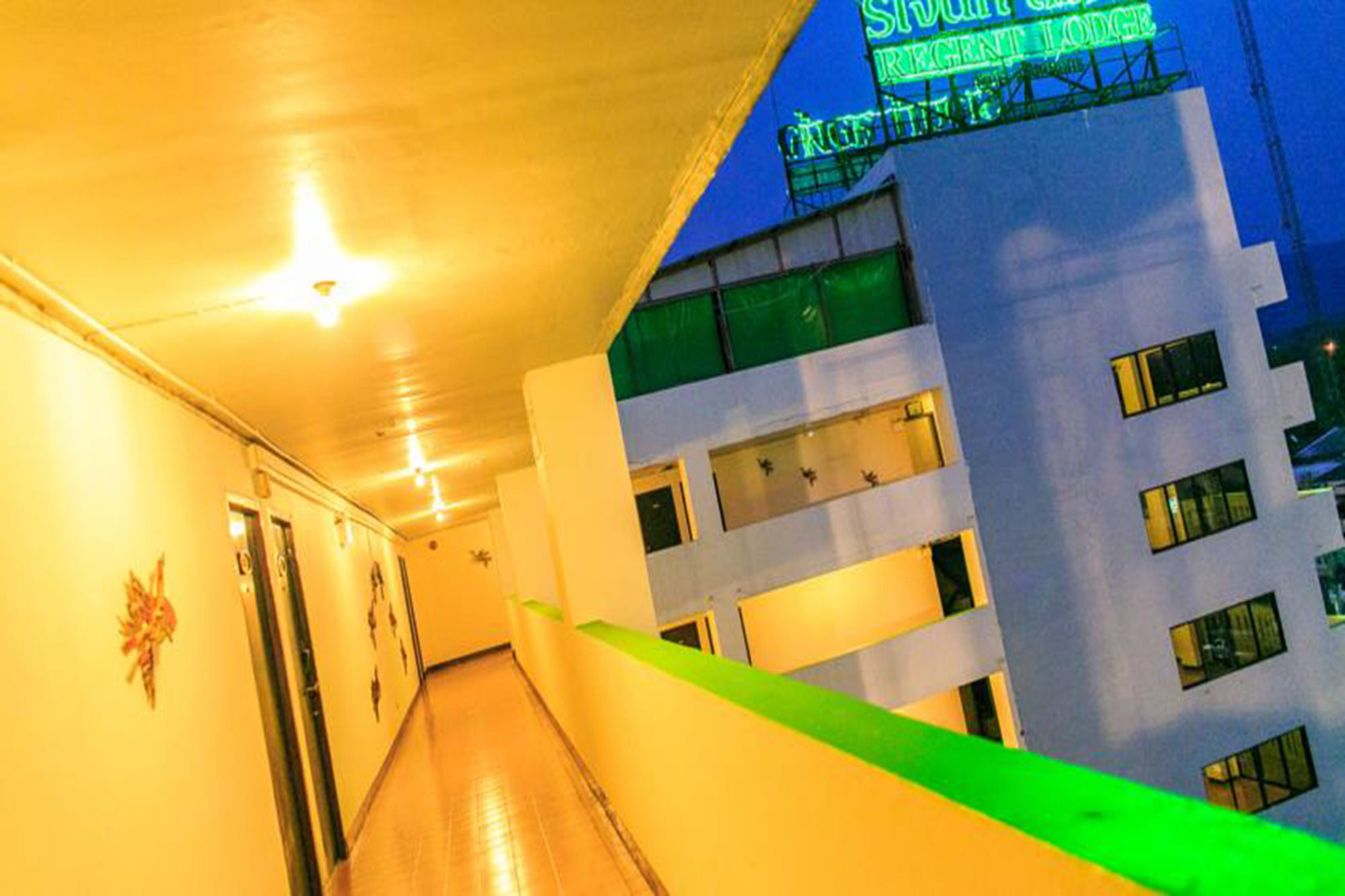 Regent Hotel 2*