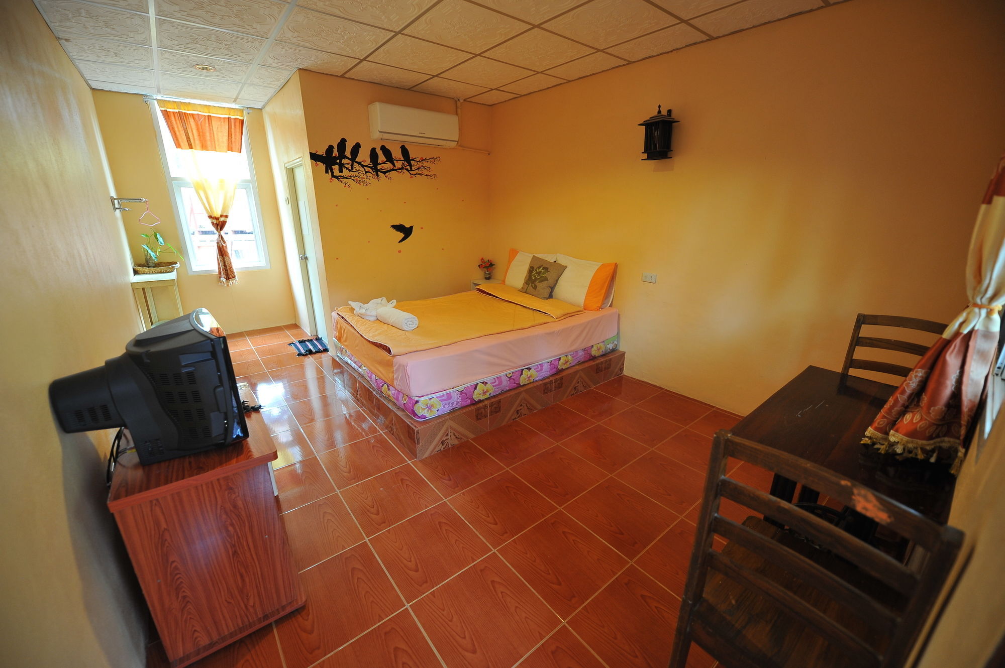 Resort Ban Tonnam Suan Phueng
