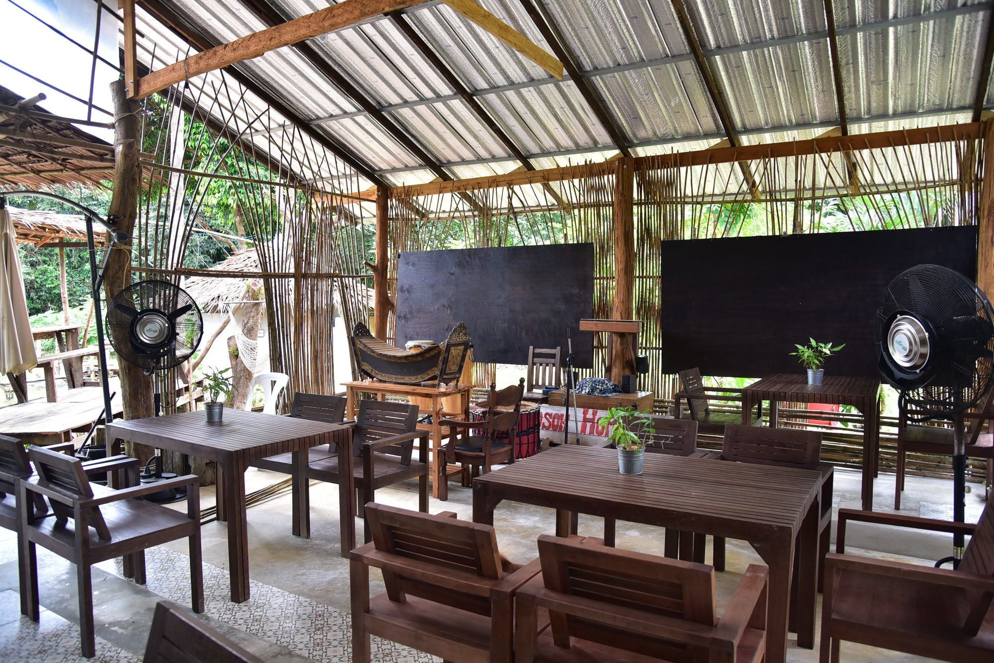 Guest house Khao Sok 2*