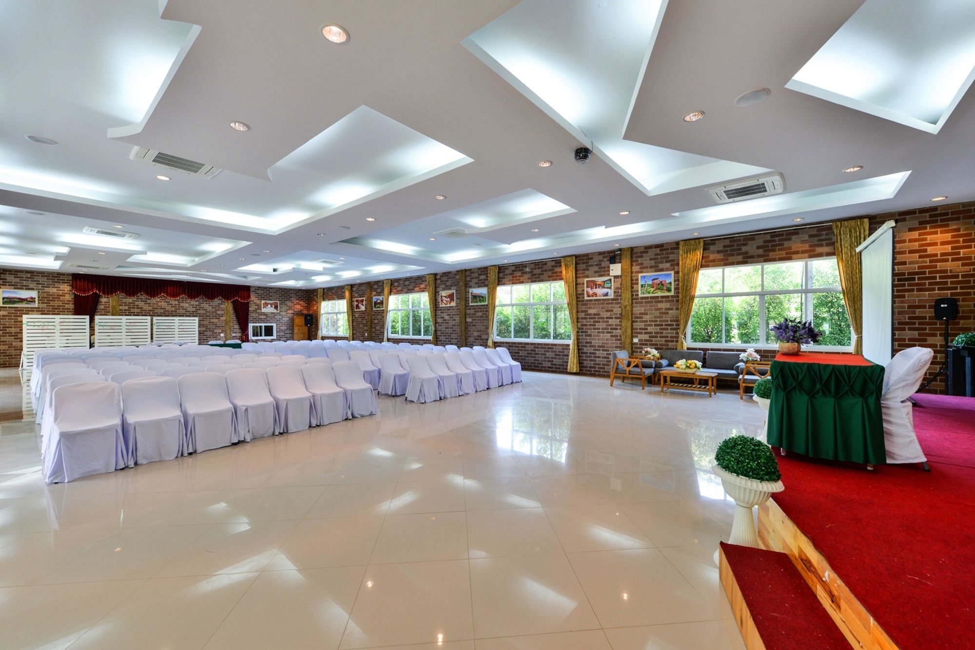 Resort Theerama Suan Phueng