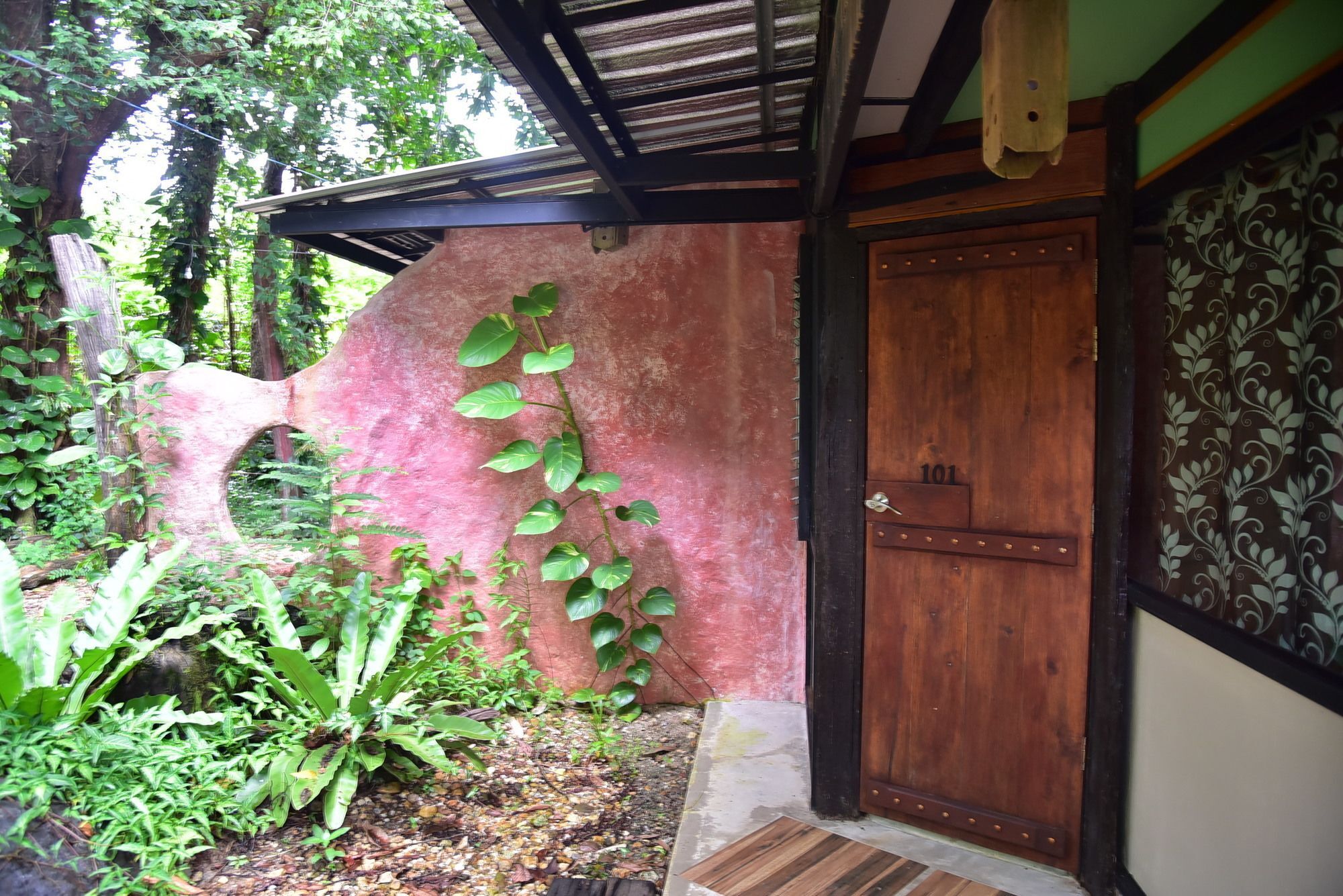 Guest house Khao Sok 2*