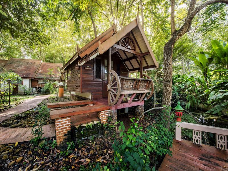 Buadara Chumphon Resort Pathio
