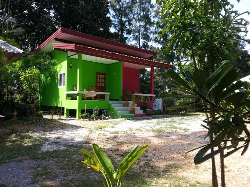 Holiday park บ้านสนมณีโฮมสเตย์ Bansonmanee