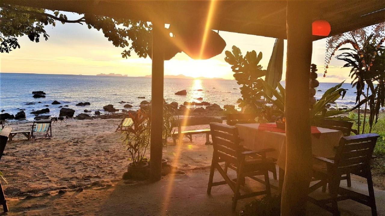 Coral Bay Koh Jum