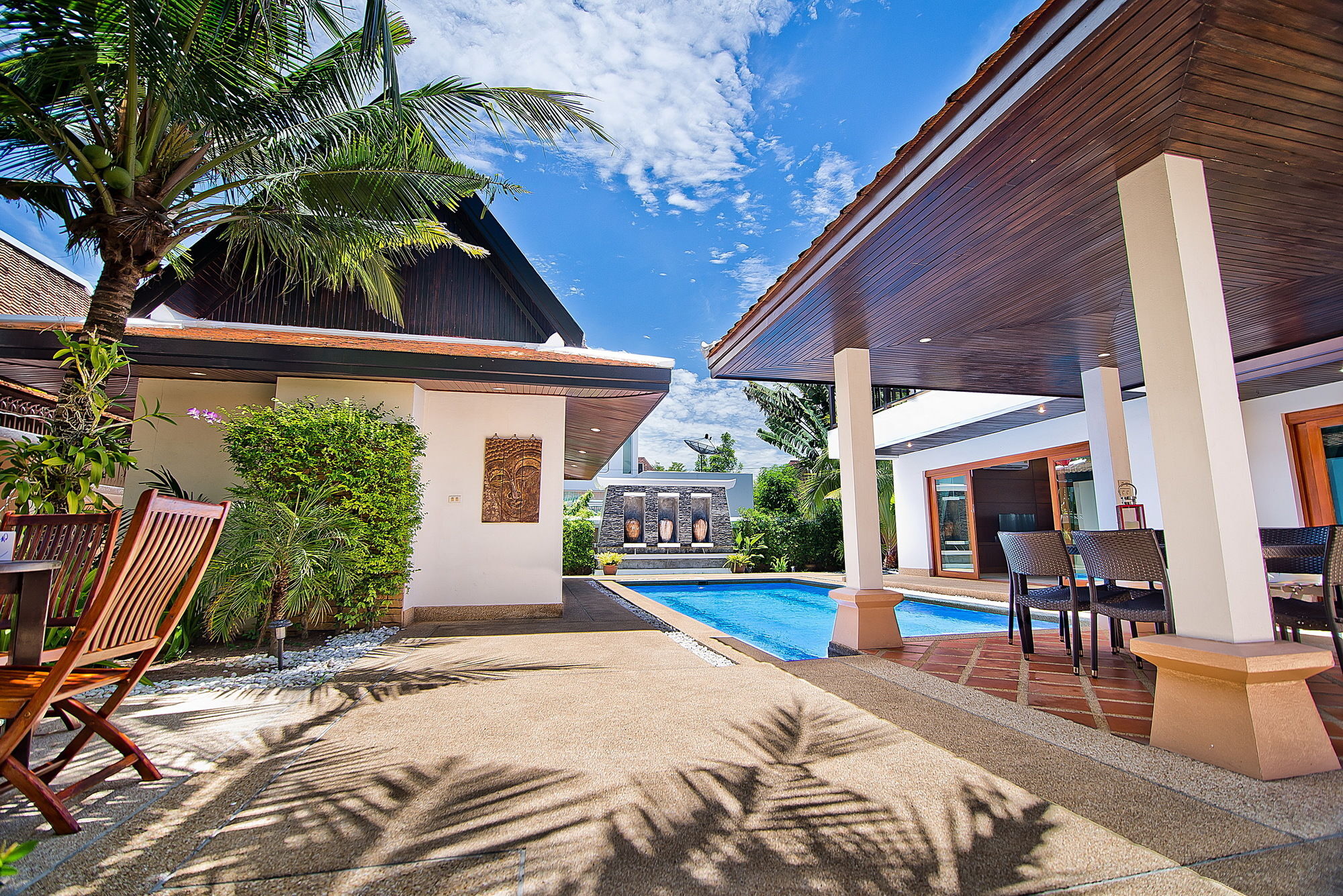 Tropicana Pool * Pattaya