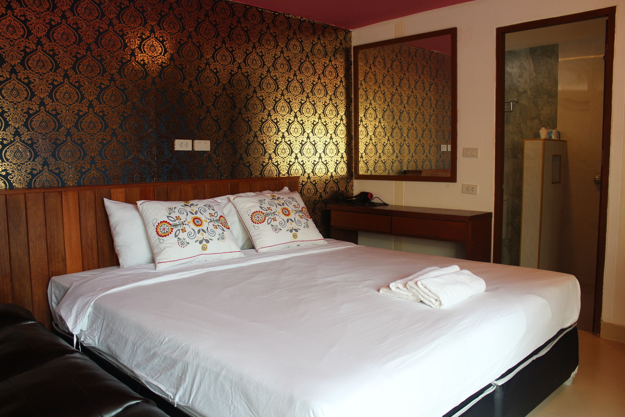 Pattaya Pool Villa *