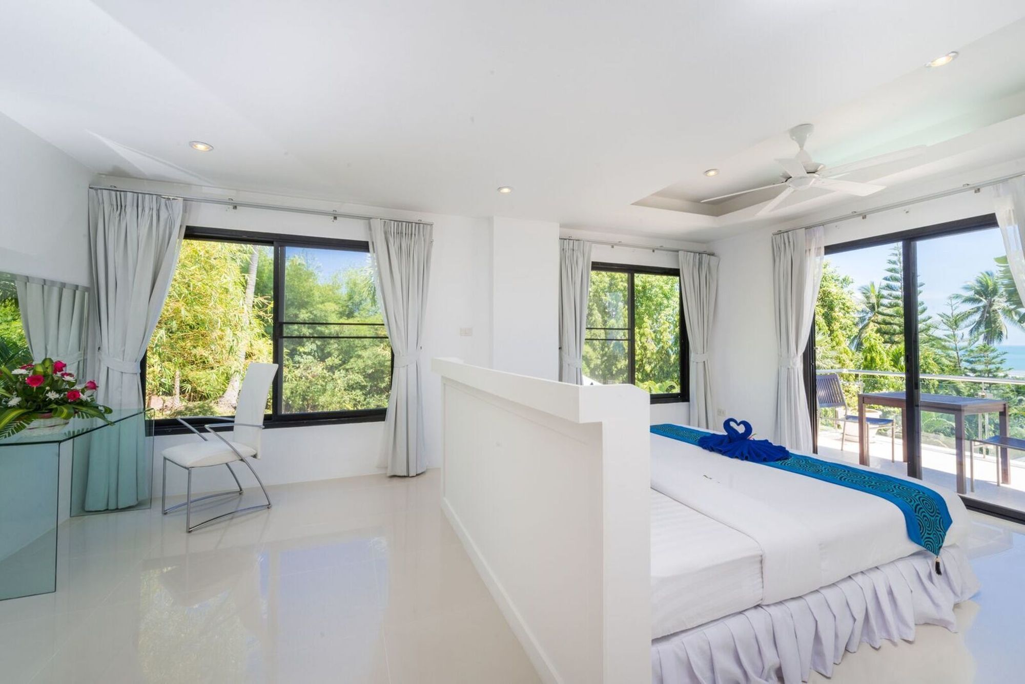Villa White Stone - Luxurious Sunset View 4 Bed Pool *