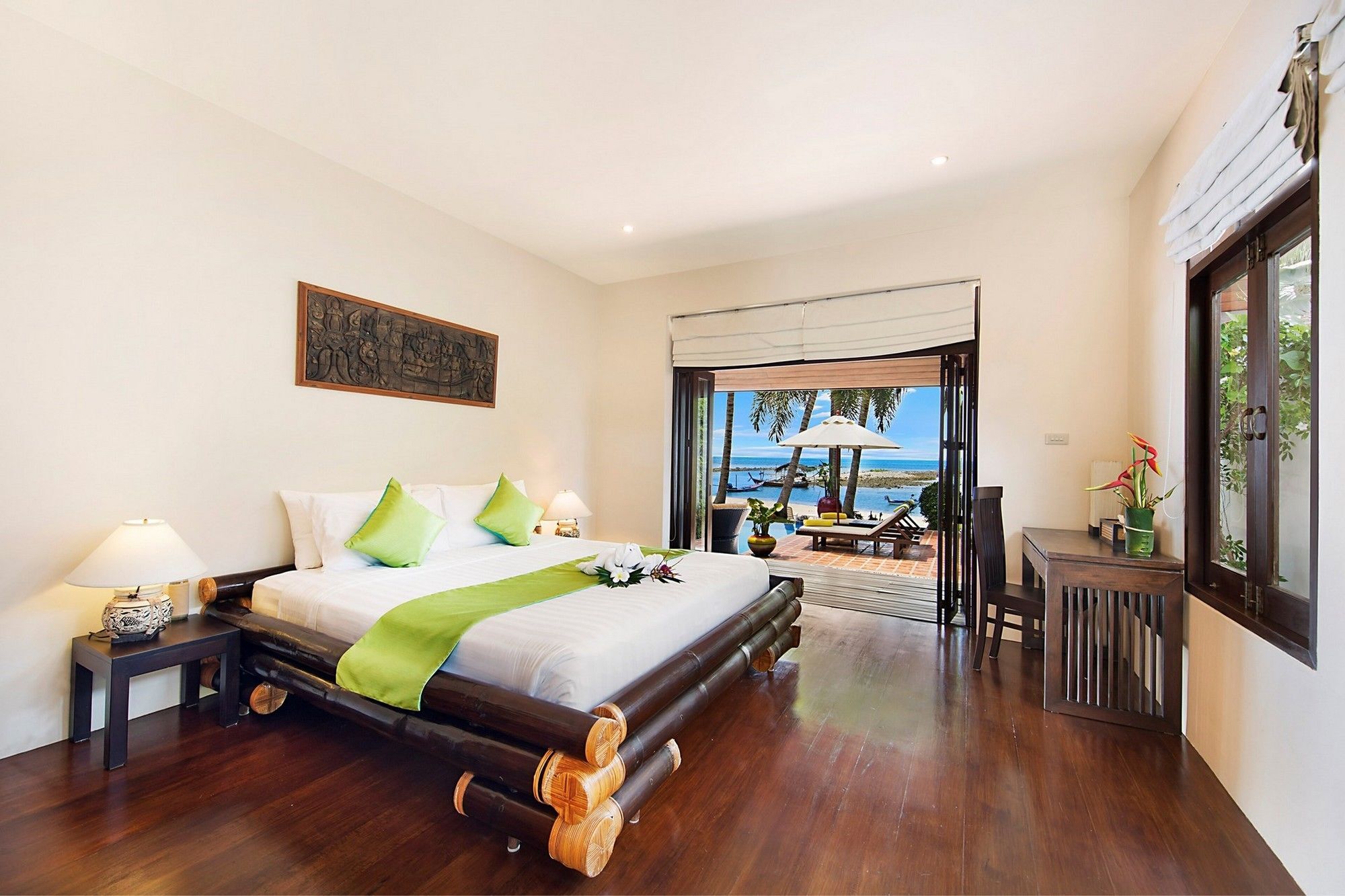 Villa Ban Laem Sor - Tropical Beachfront Retreat