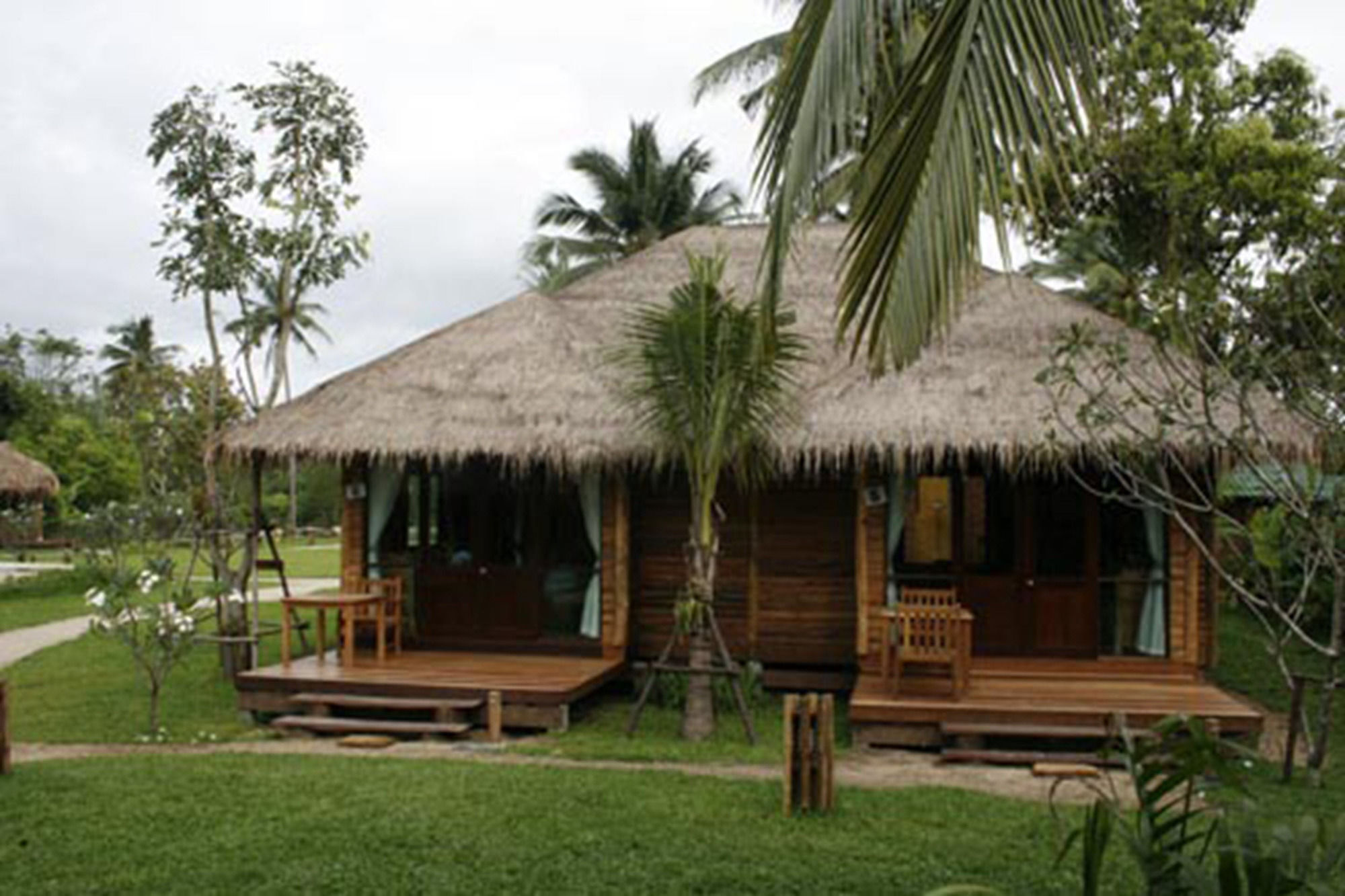 Keeree Waree Seaside 3* Bang Saphan