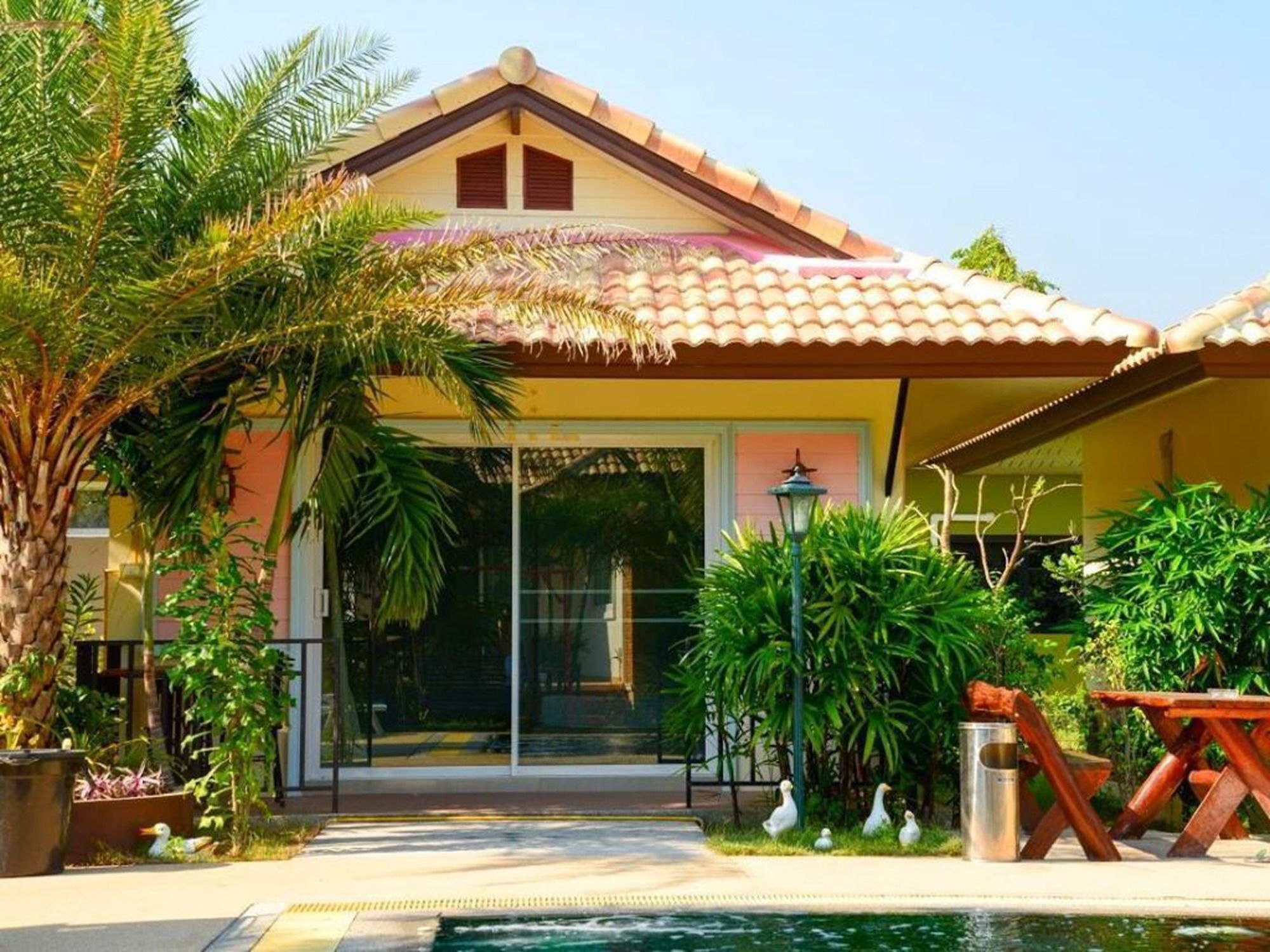 Baanrainaaming Resort 3*