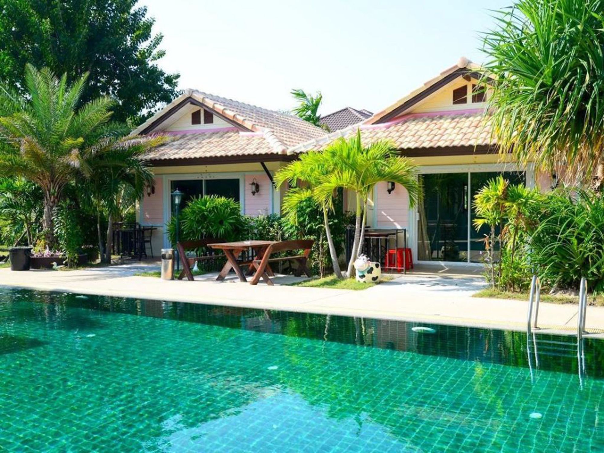 Baanrainaaming Resort 3*