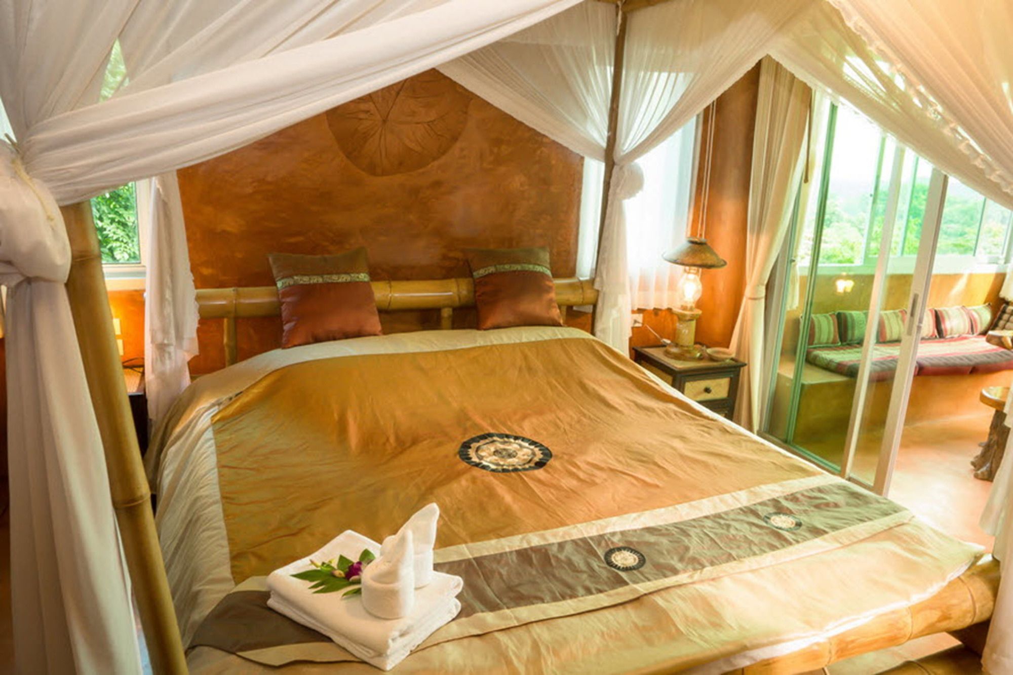 Monmaen & Resort