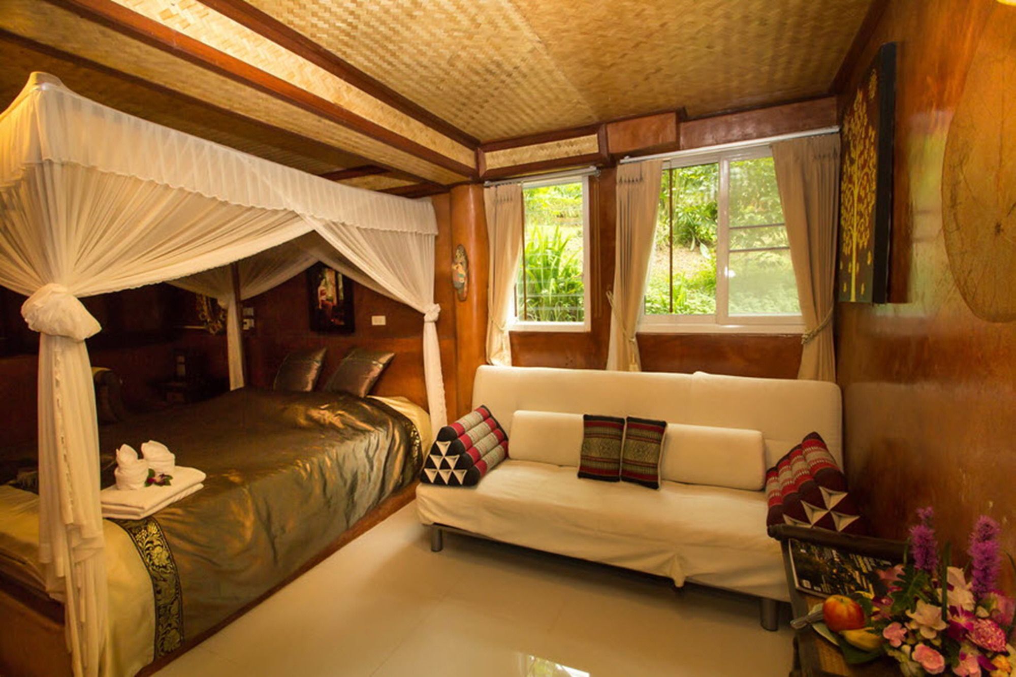 Monmaen & Resort