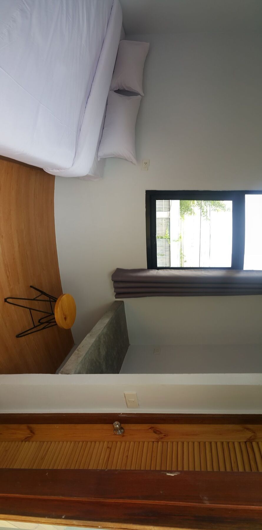 Hotel Us 2*