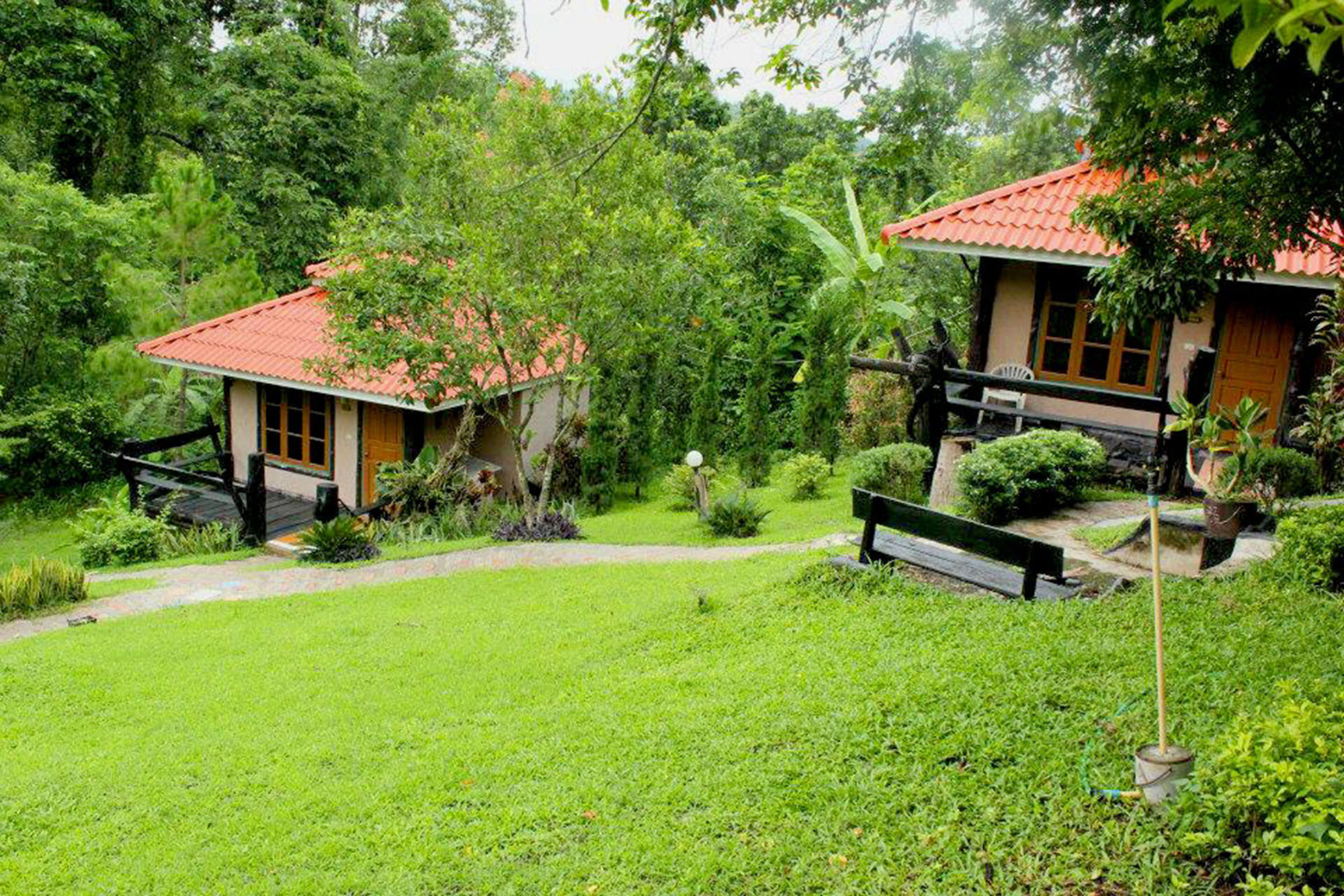 Resort Baanphuthadol 2*