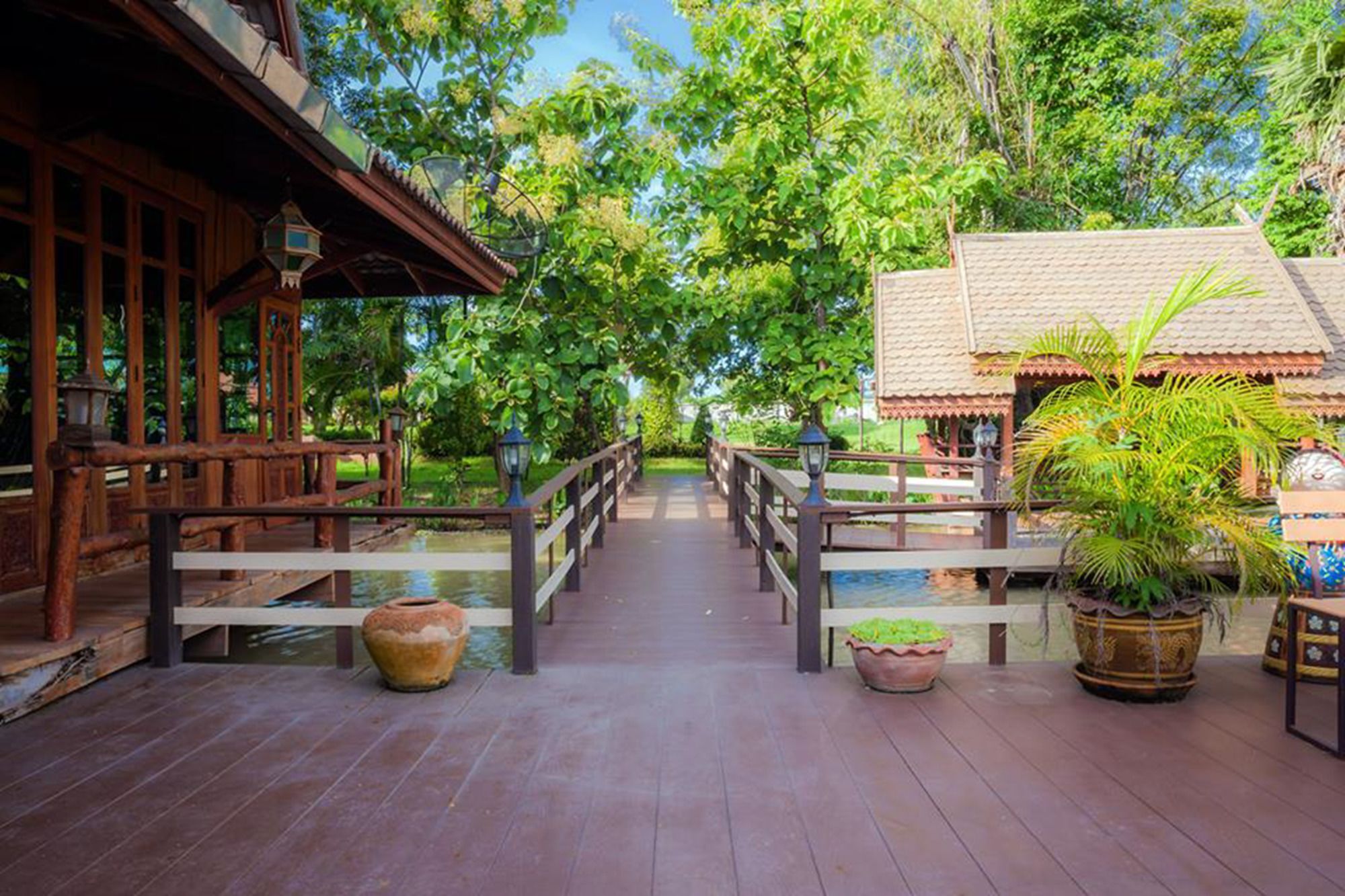 Thaisomboon Bighome Resort 2*