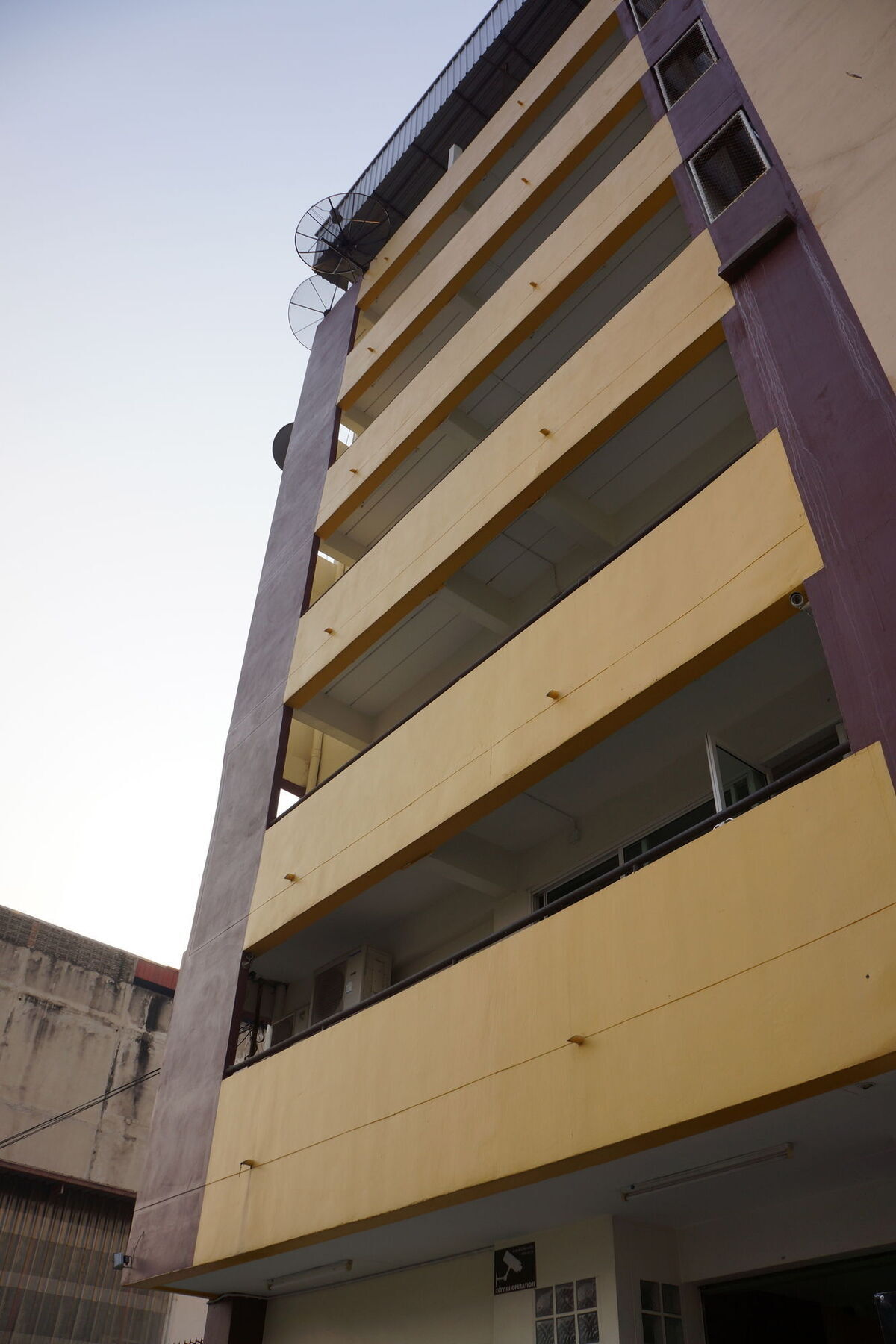 Lee's Hotel 3*