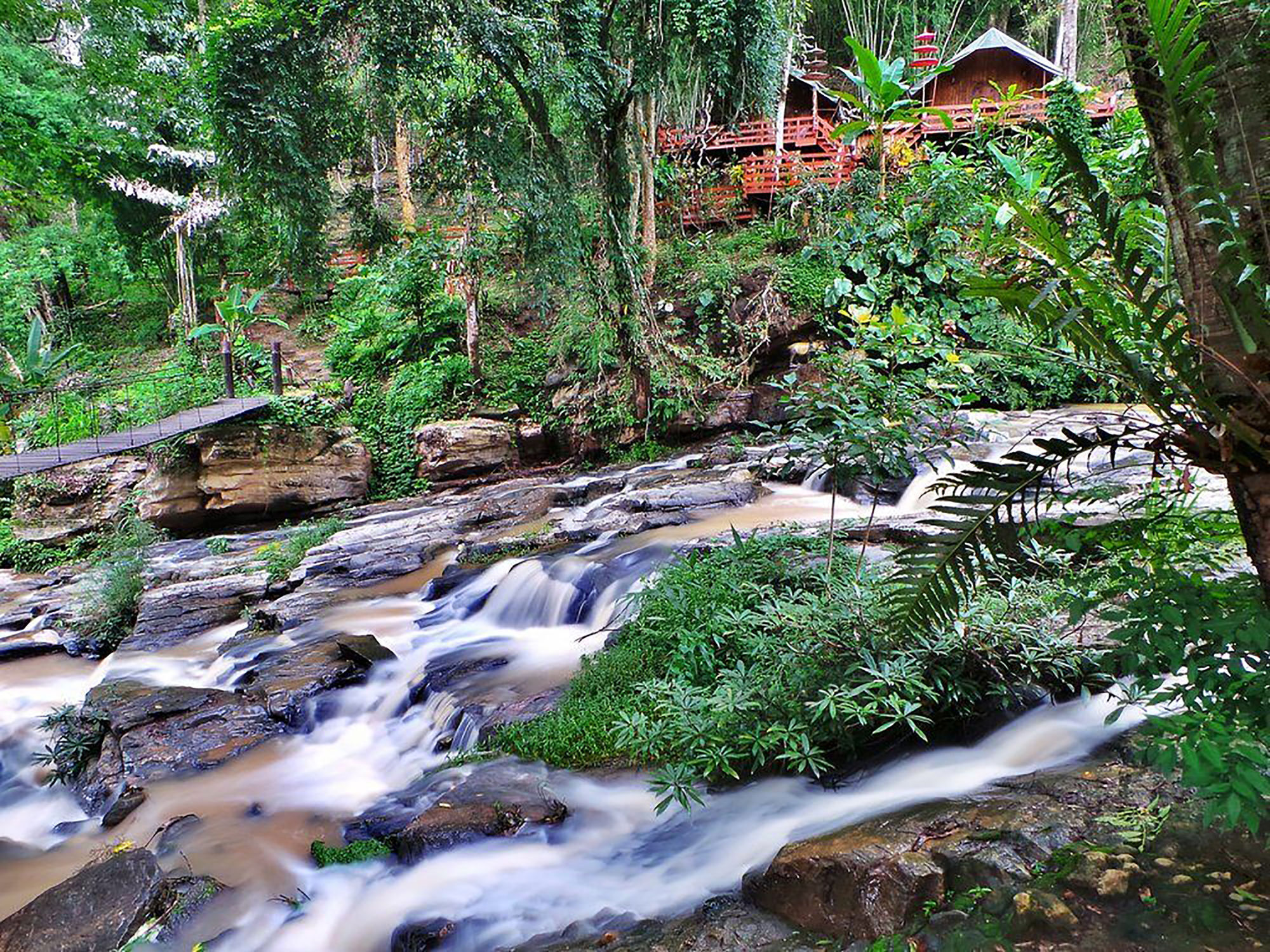 Sukantara Cascade And Resort 4*
